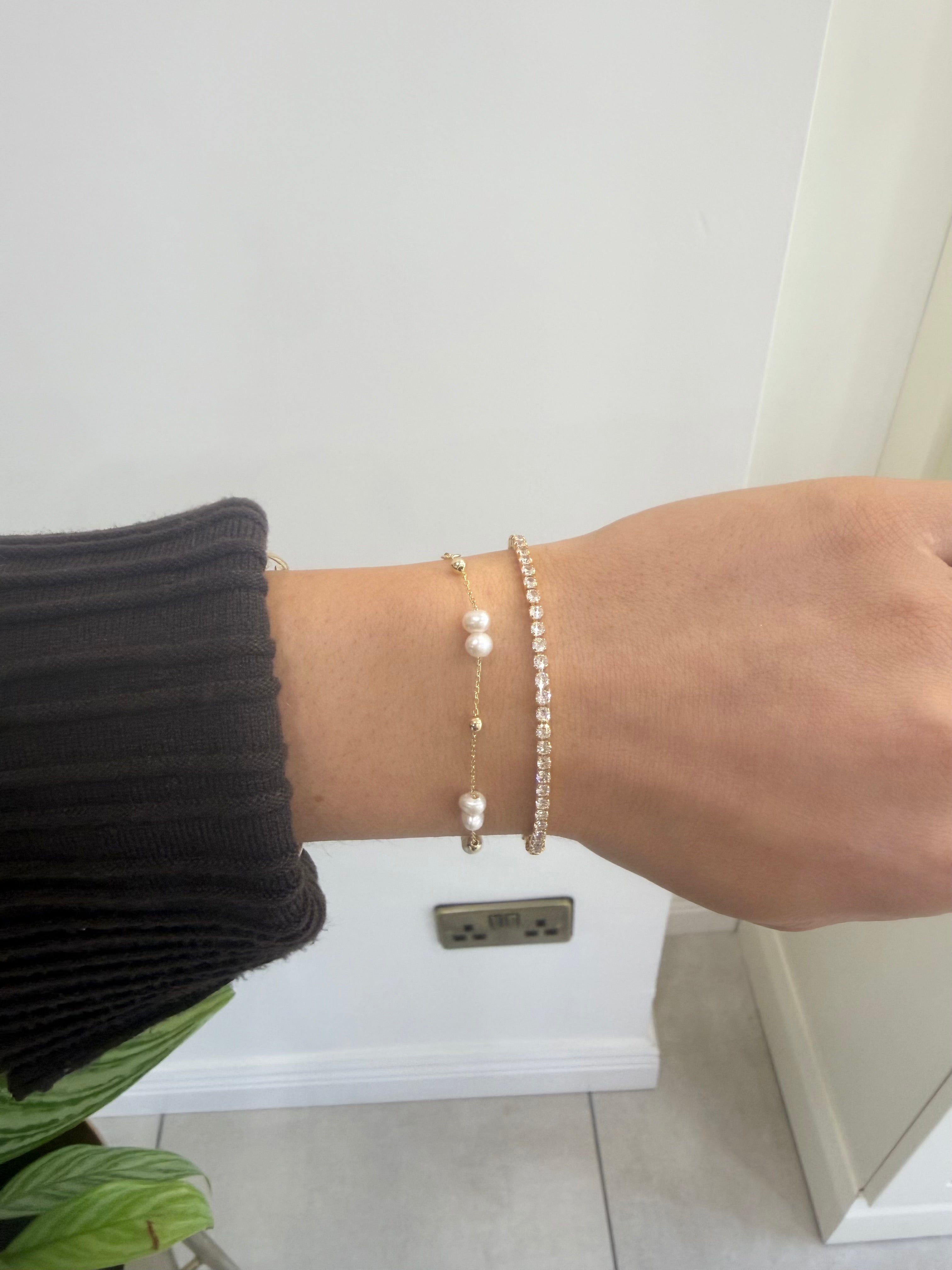 Mila Gold Plated Pearl Bracelet