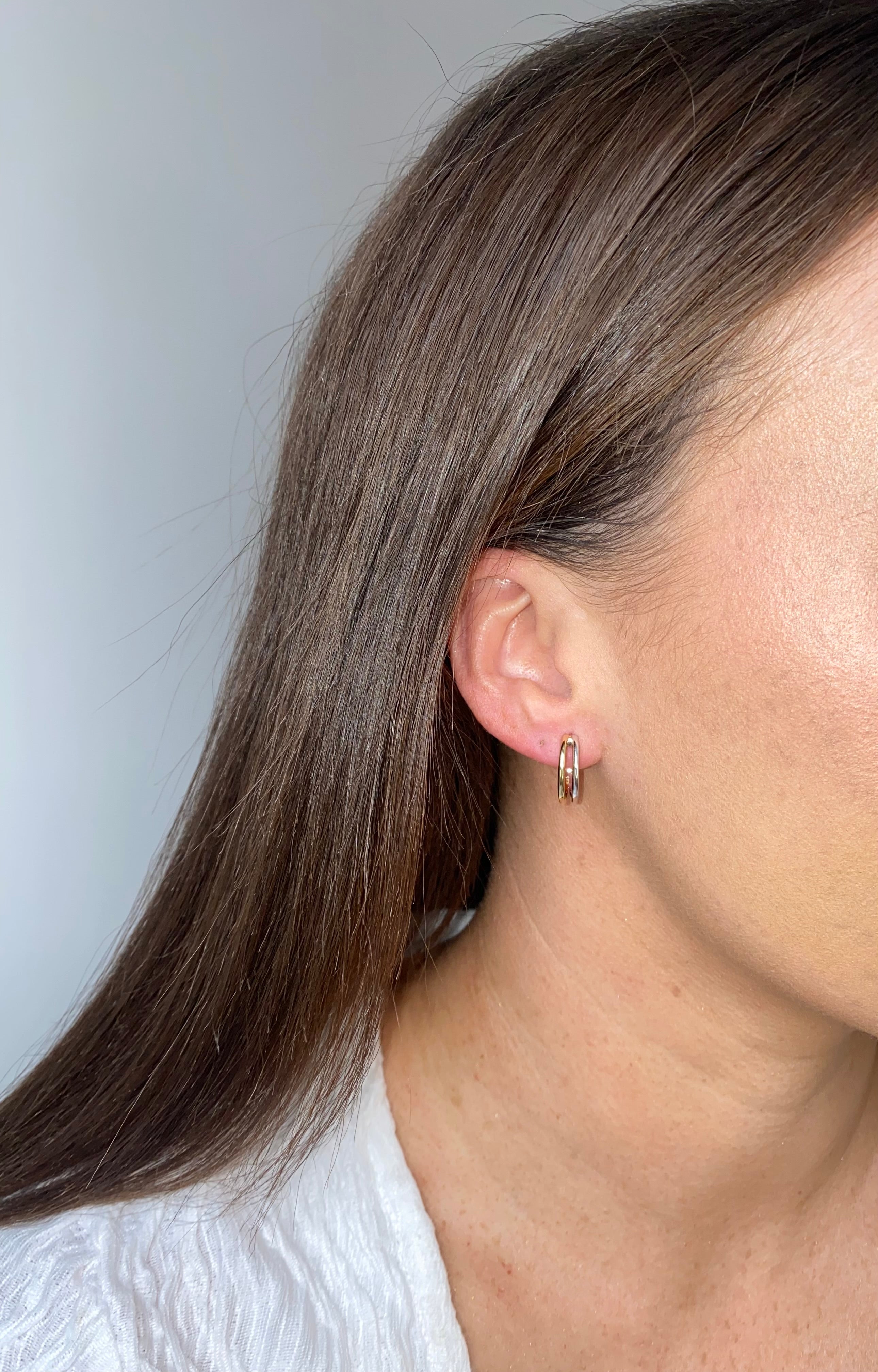 Julia Hoops
