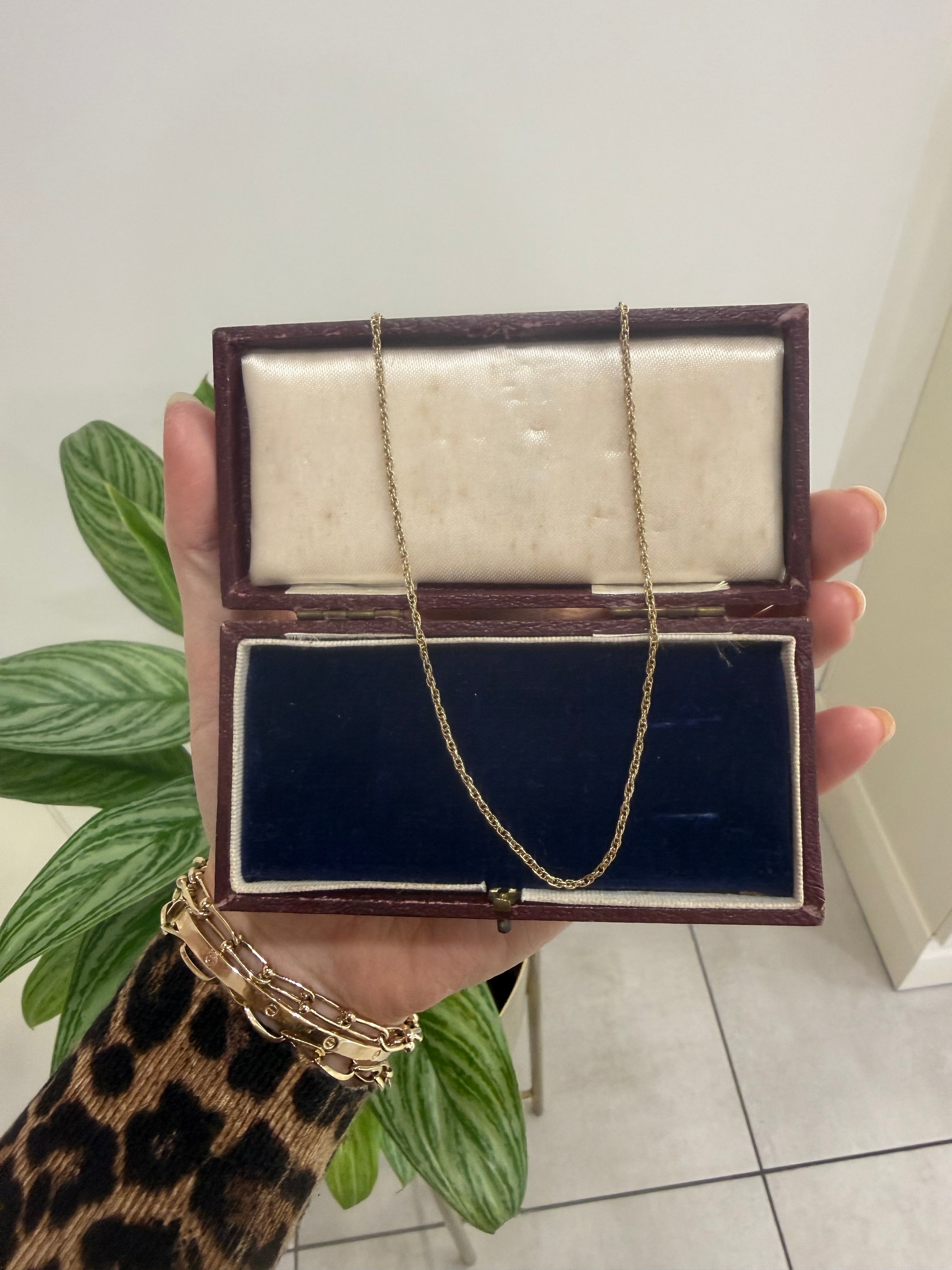 Vintage 16" 9ct Gold Prince of Wales-Fine Ropetwist Neck Chain