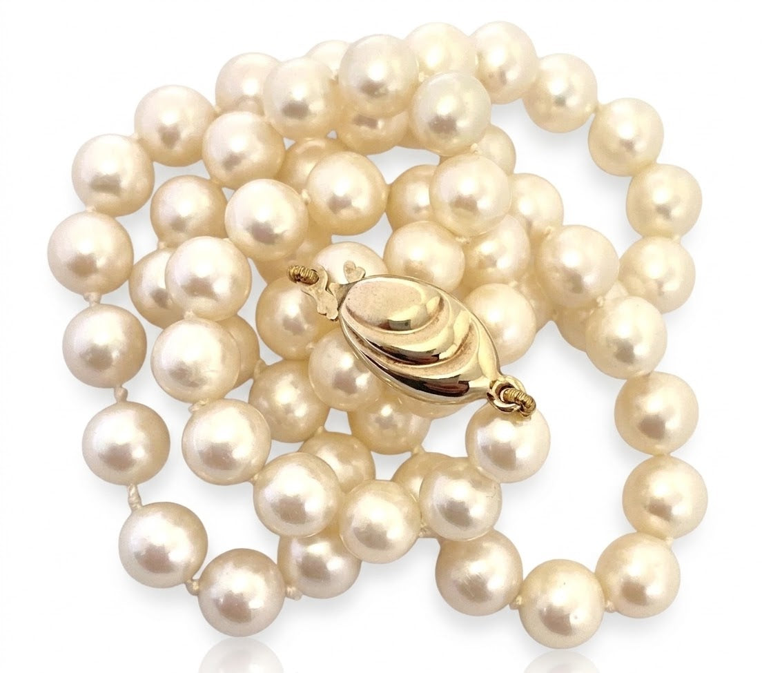 Classic Vintage Freshwater Pearl Necklace With 9ct Gold Clasp