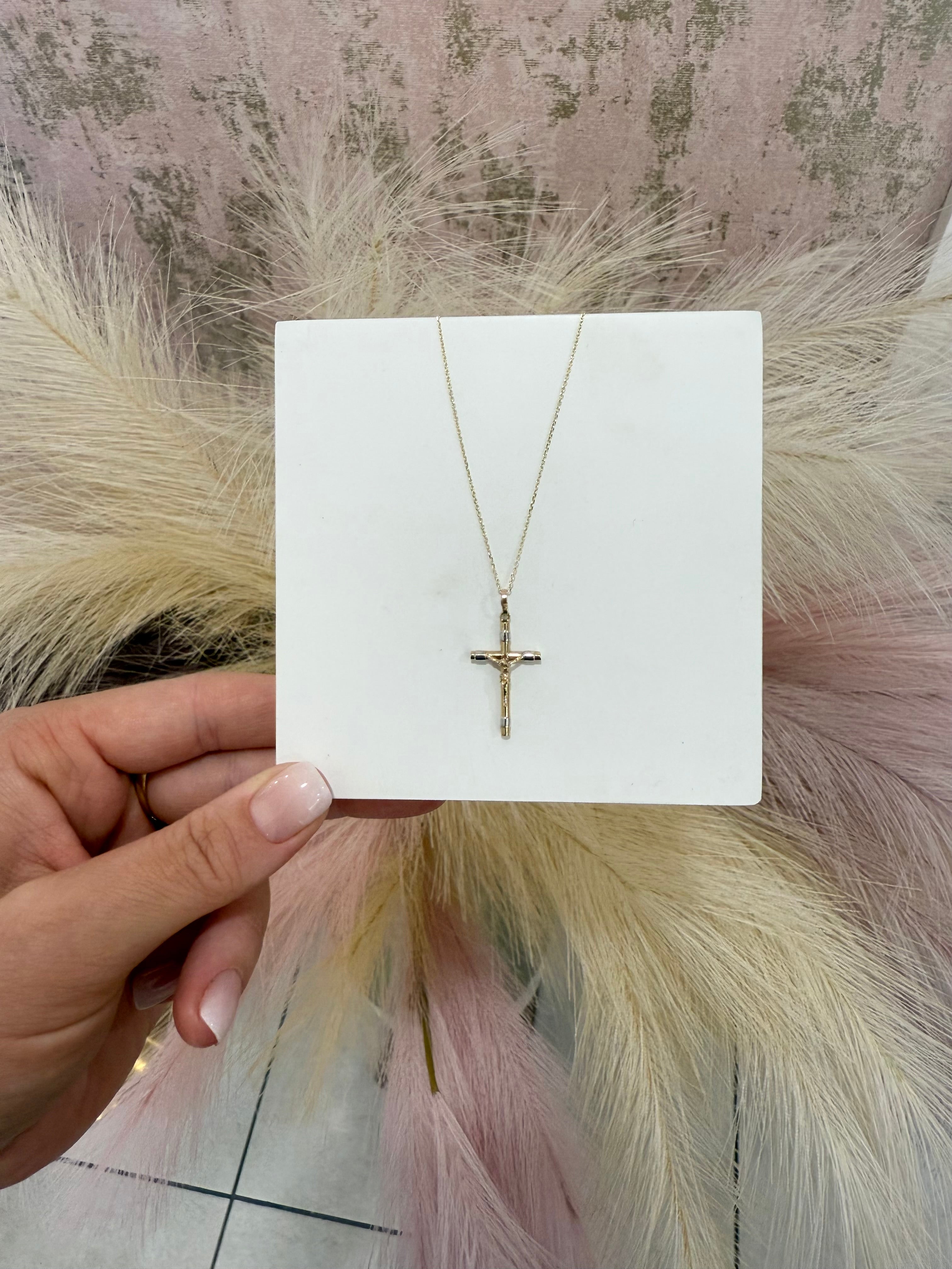 9ct Crucifix Necklace