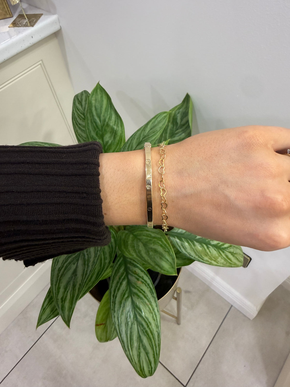 Emmy 9ct Gold Open Heart Bracelet