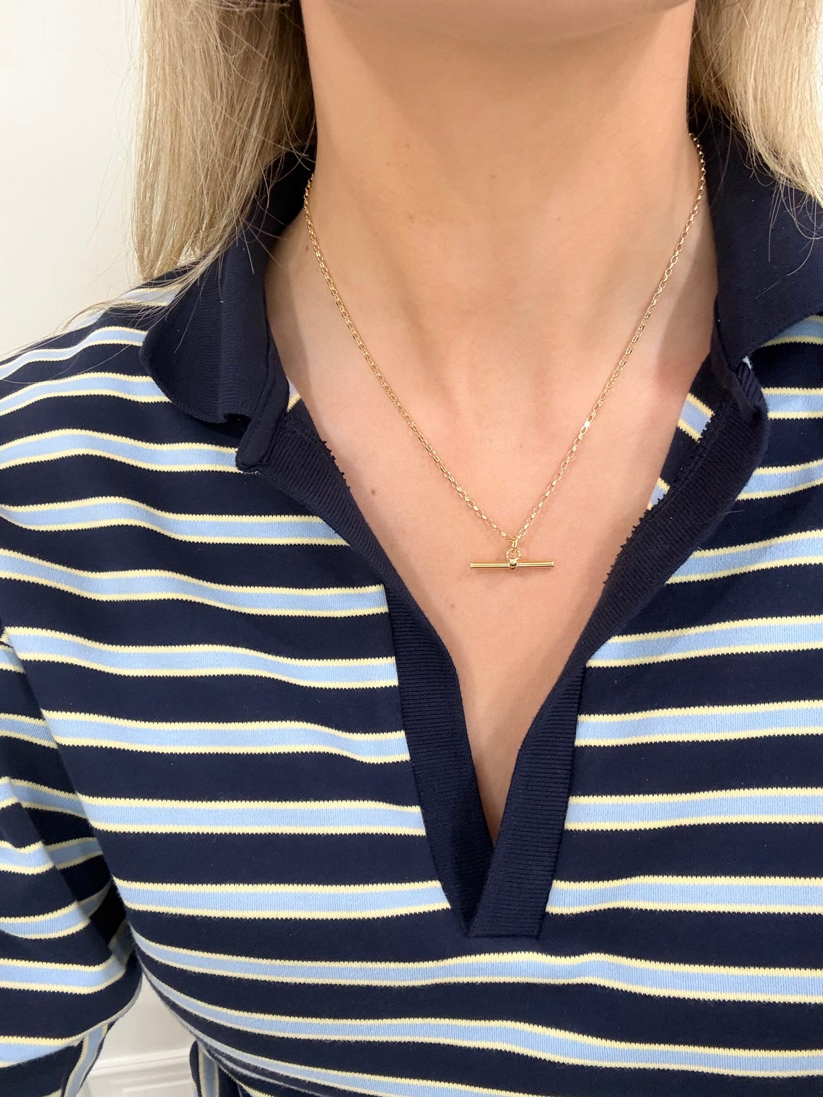 9ct Gold T Bar Necklace