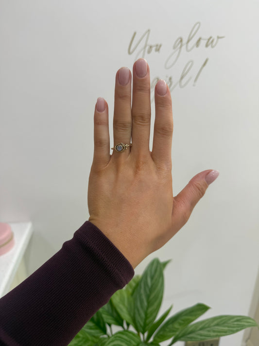 9ct MoonStone Ring
