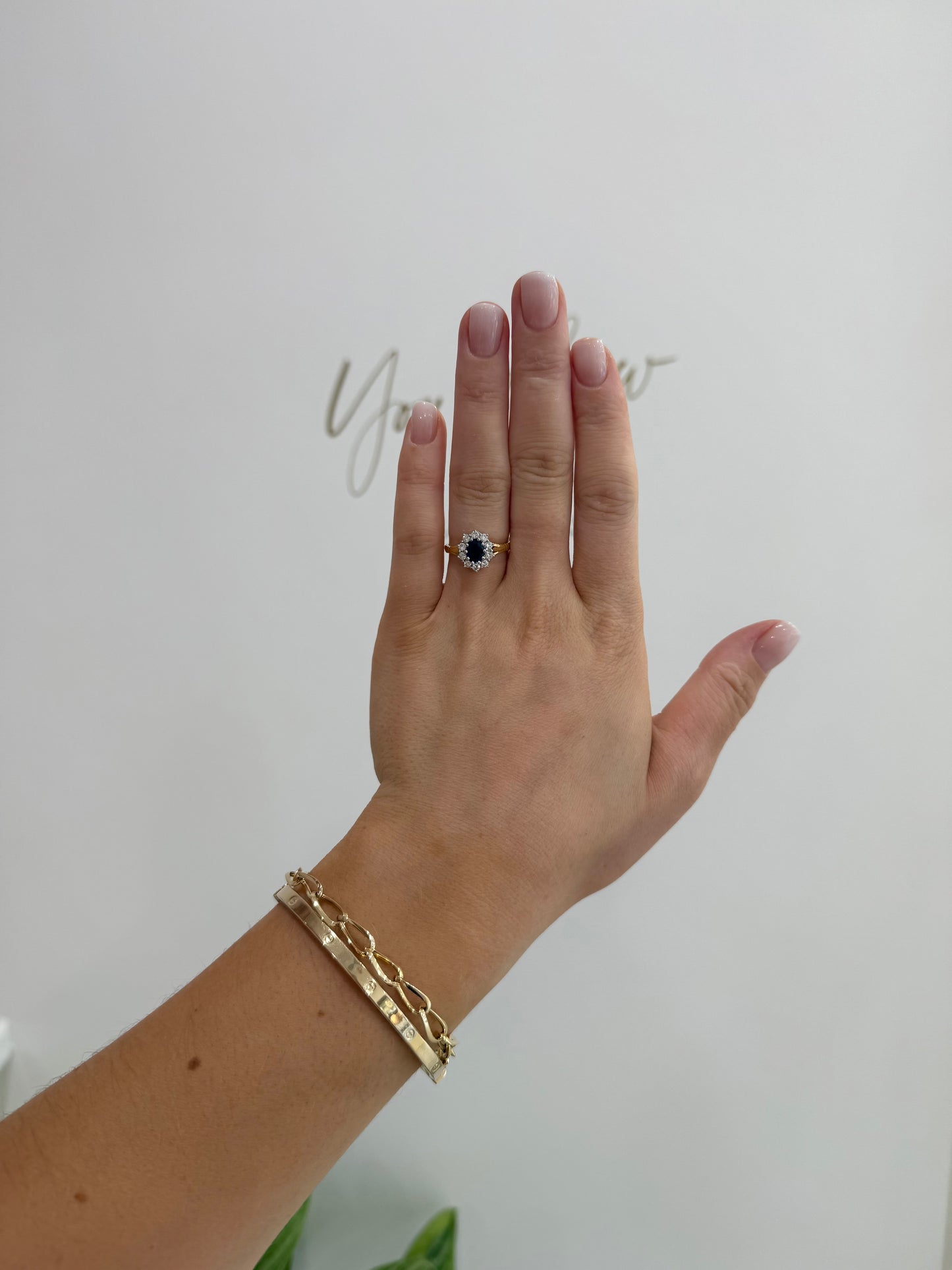 18ct Sapphire & Diamond Ring