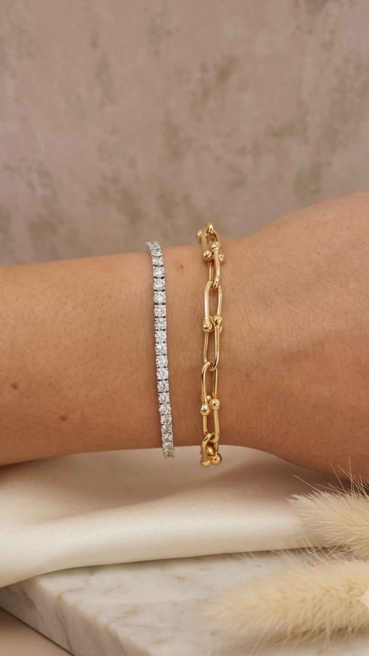 Lura 9ct Gold Bracelet