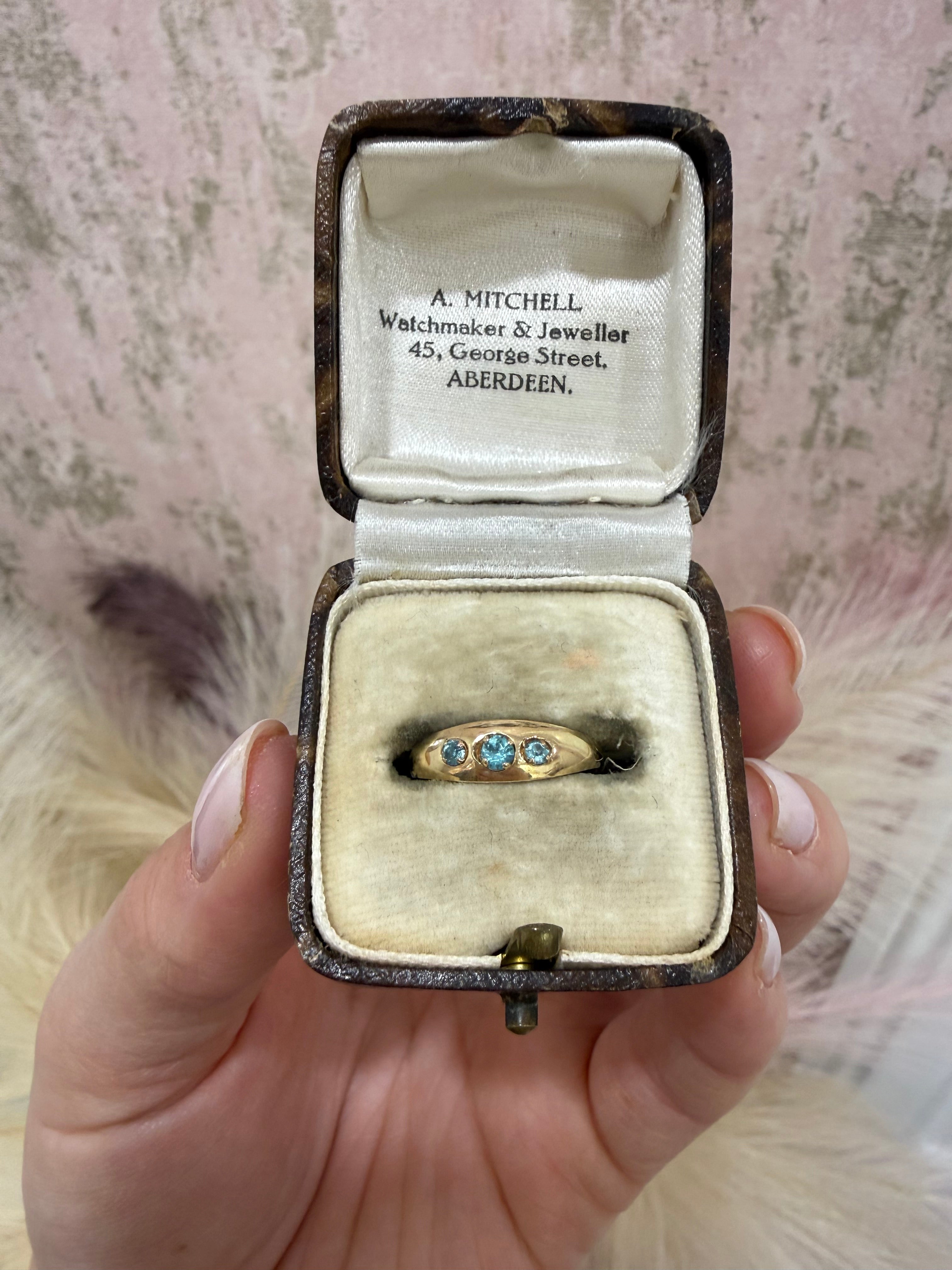 Vintage 10ct Gold & Aqua Gem Pinky Ring