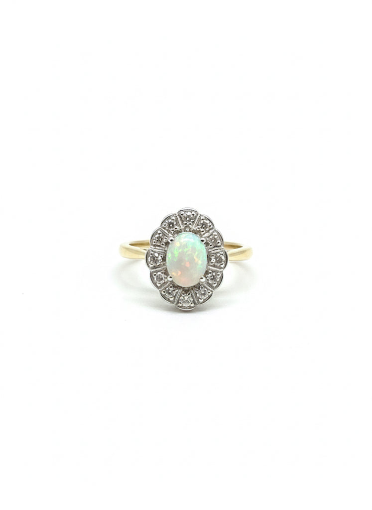 18ct Opal & Diamond Ring