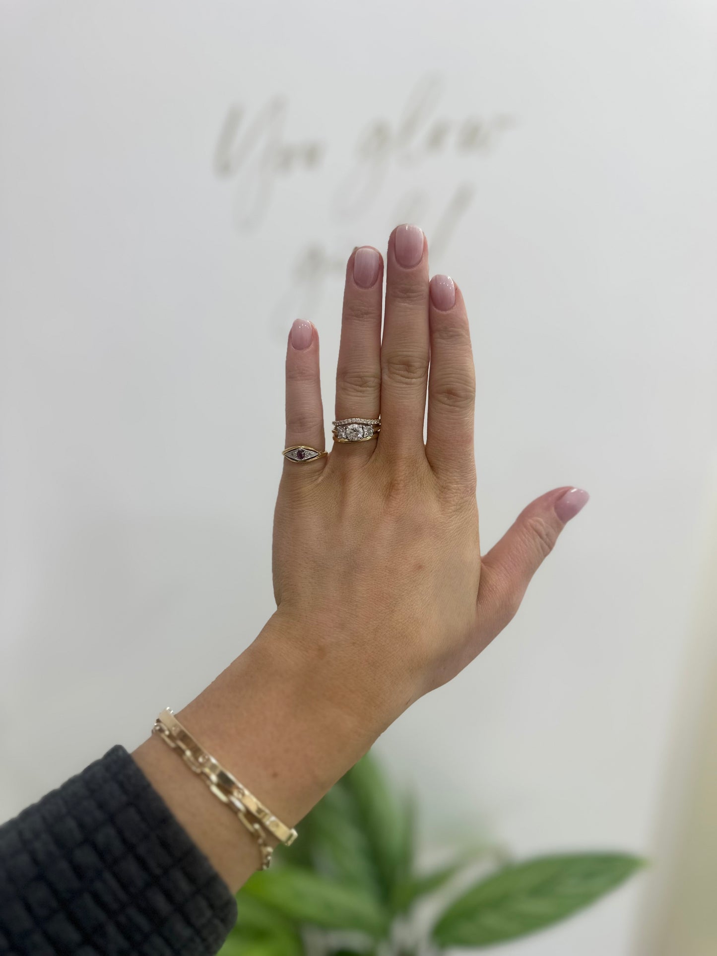 18ct Gold Art Deco Ruby Ellipse Ring