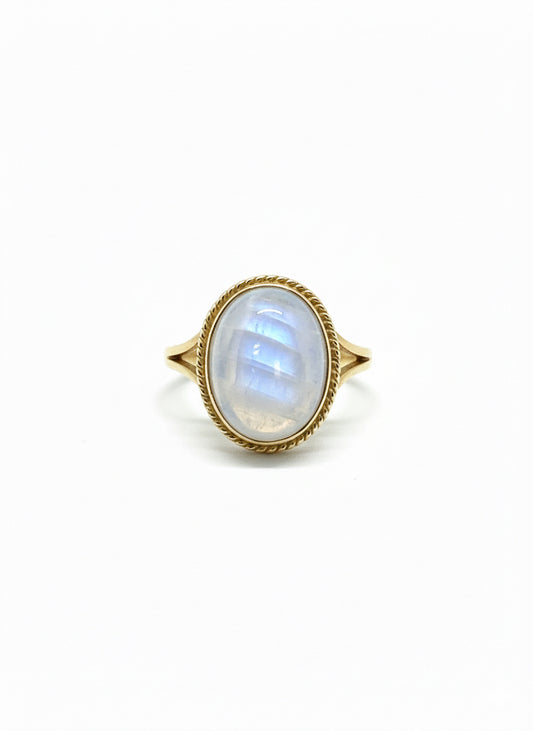 9ct Gold Moonstone Ring