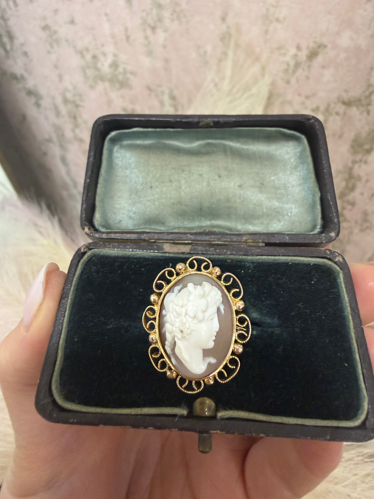 Antique Edwardian 9ct Rose Gold and Shell Cameo Brooch