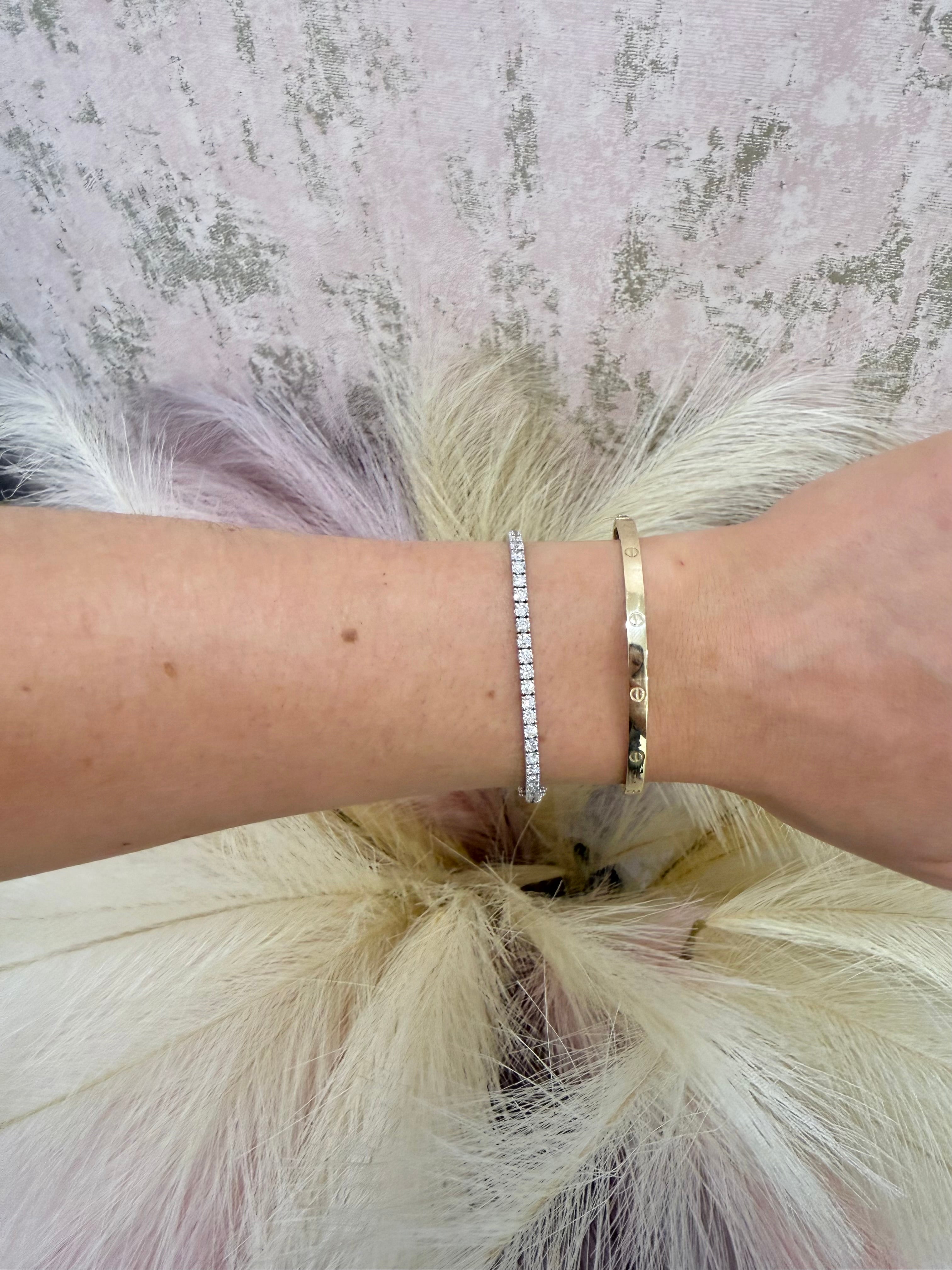 9ct Gold Solid Screw Head Bangle