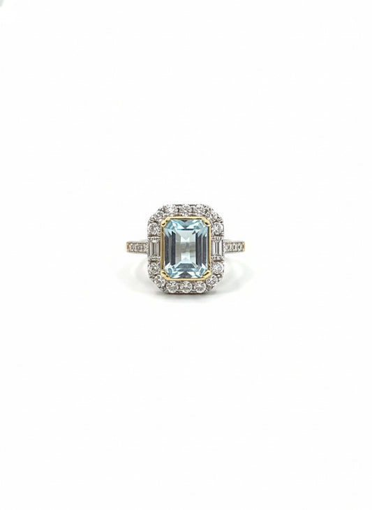 18ct Aquamarine & Diamond Ring