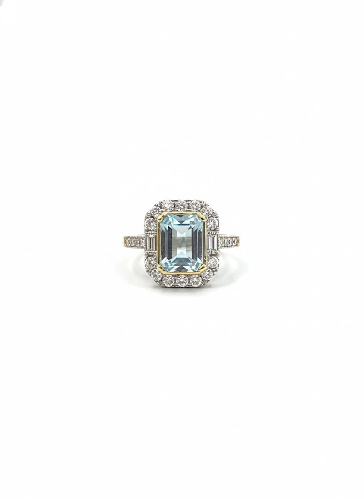 18ct Aquamarine & Diamond Ring