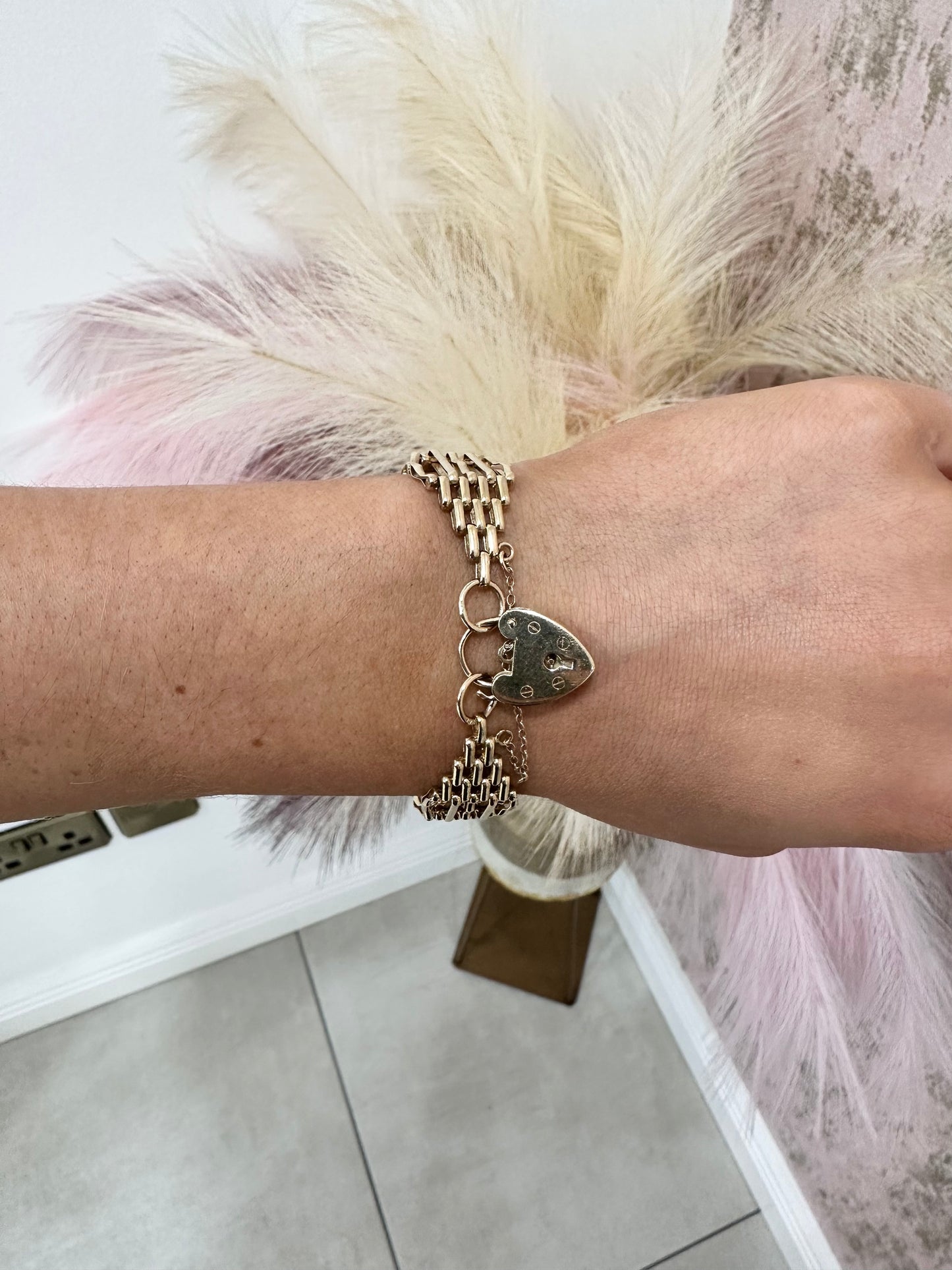 9ct Gold Gate Bracelet