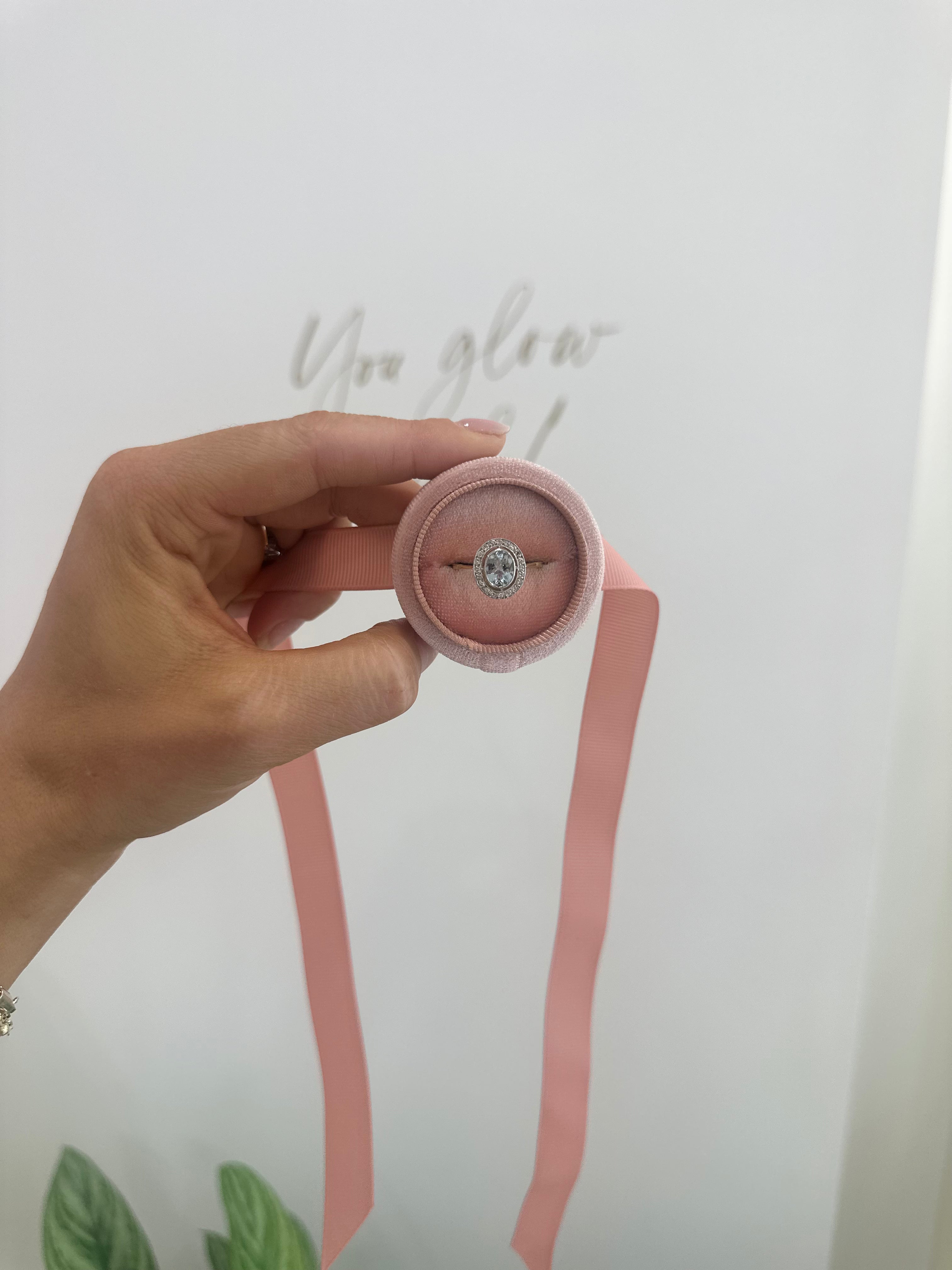 18ct Aquamarine & Diamond Ring