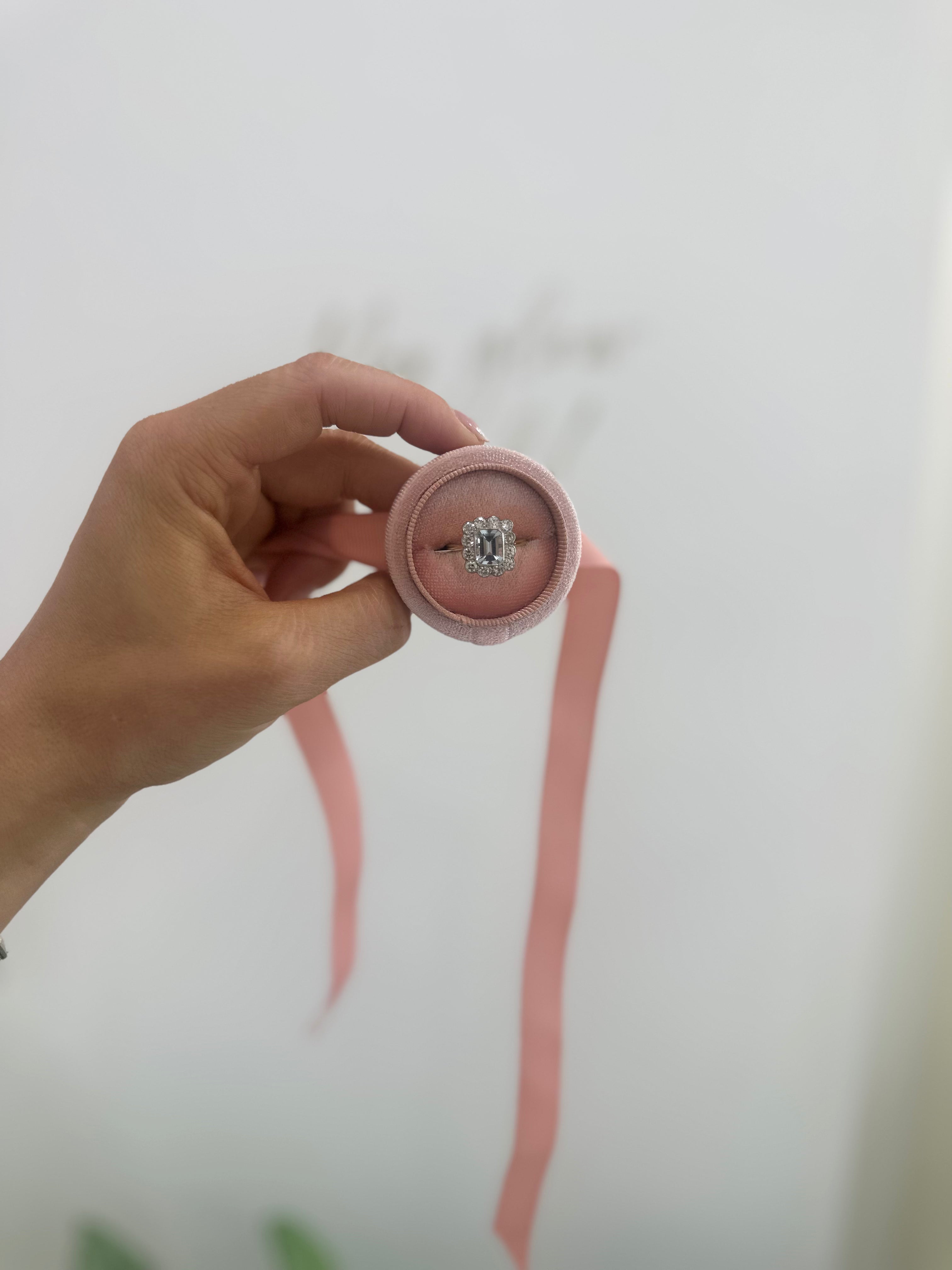 18ct Diamond & Aquamarine Ring