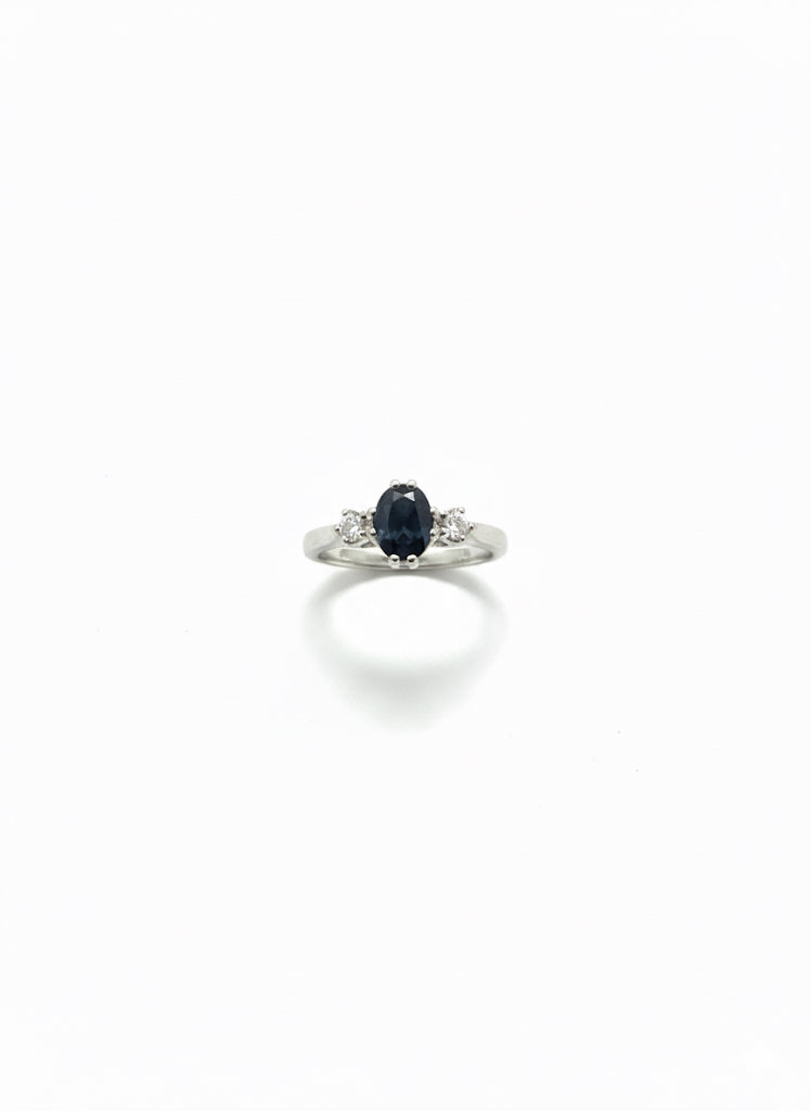 18ct White Gold Sapphire & Diamond Ring