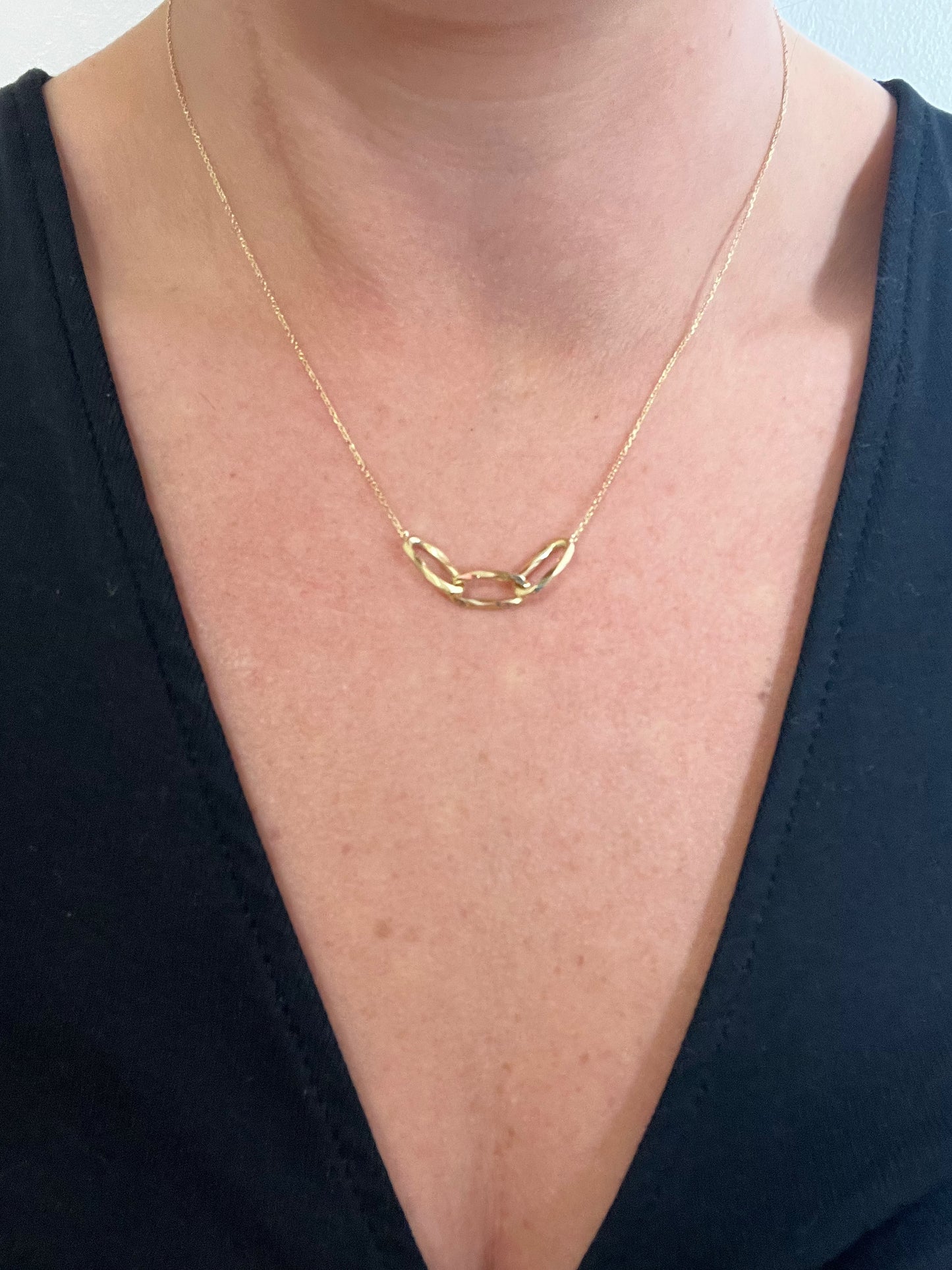 Viv Necklace