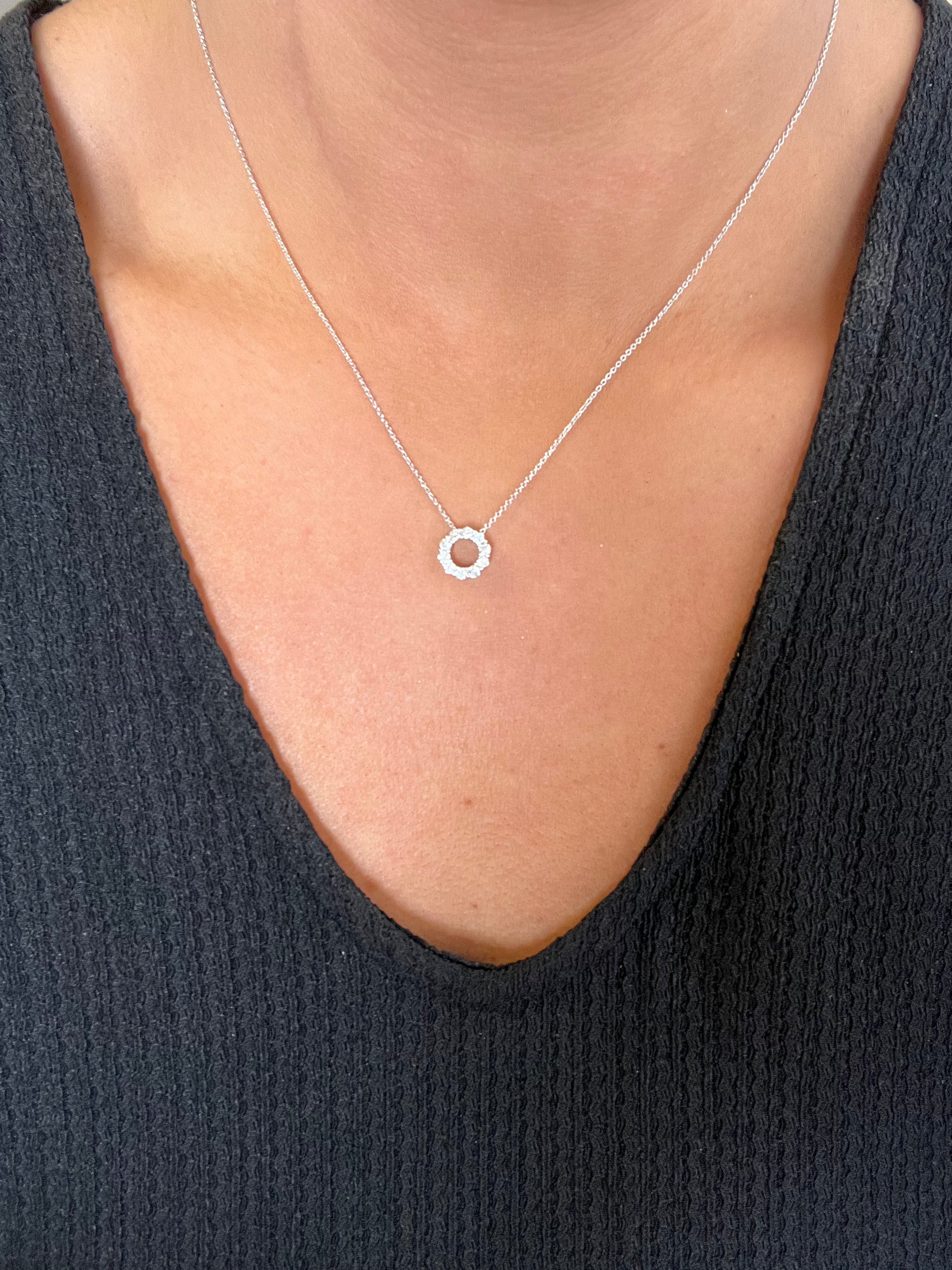 18ct White Gold Diamond Circle Pendant
