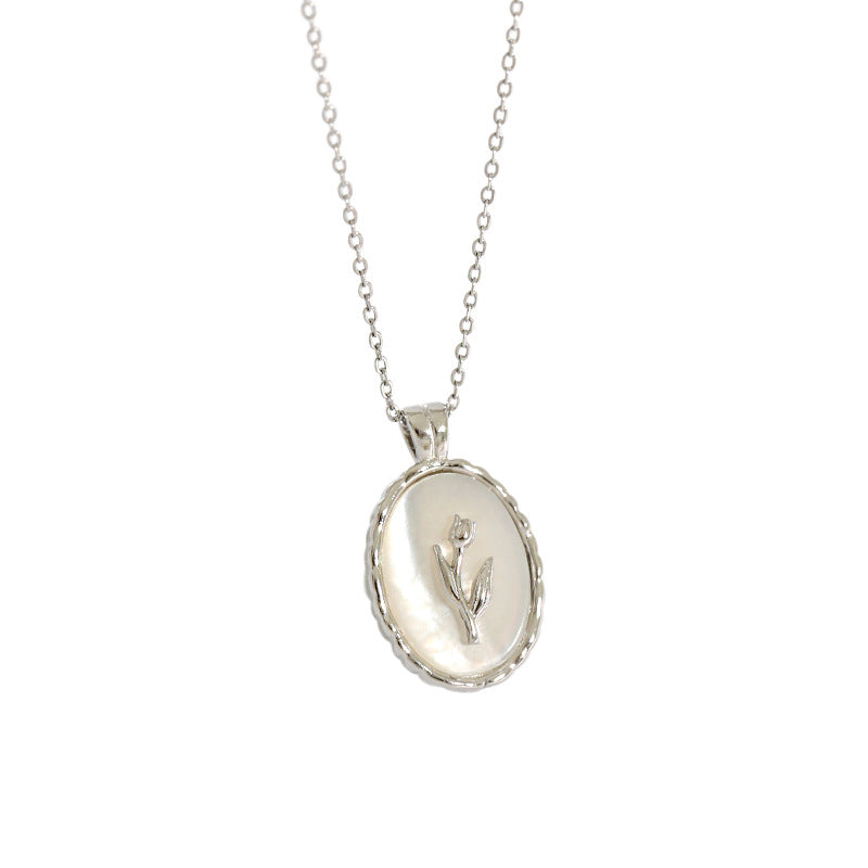 Evie Necklace