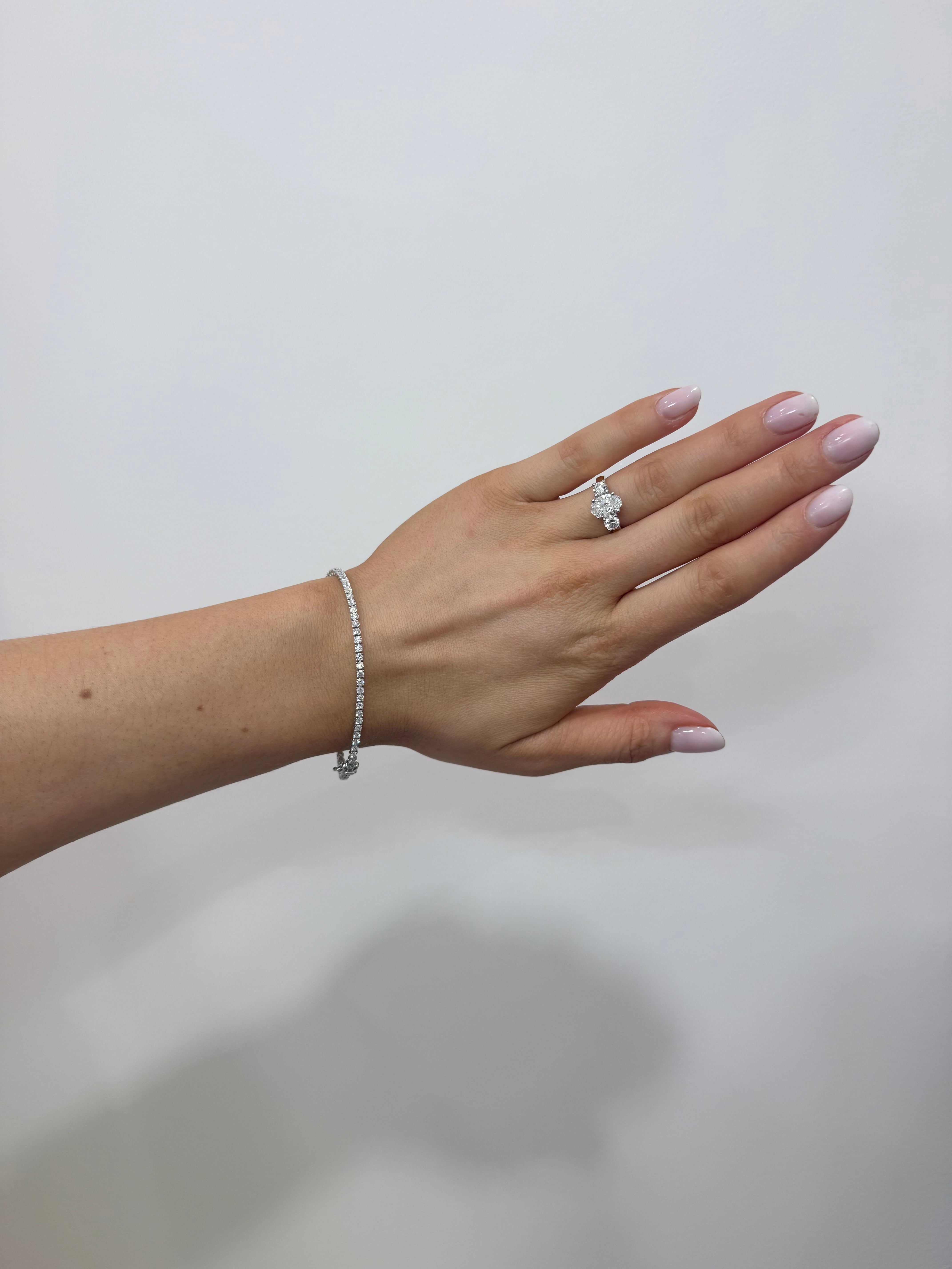 9ct White Gold Lab Diamond Bracelet