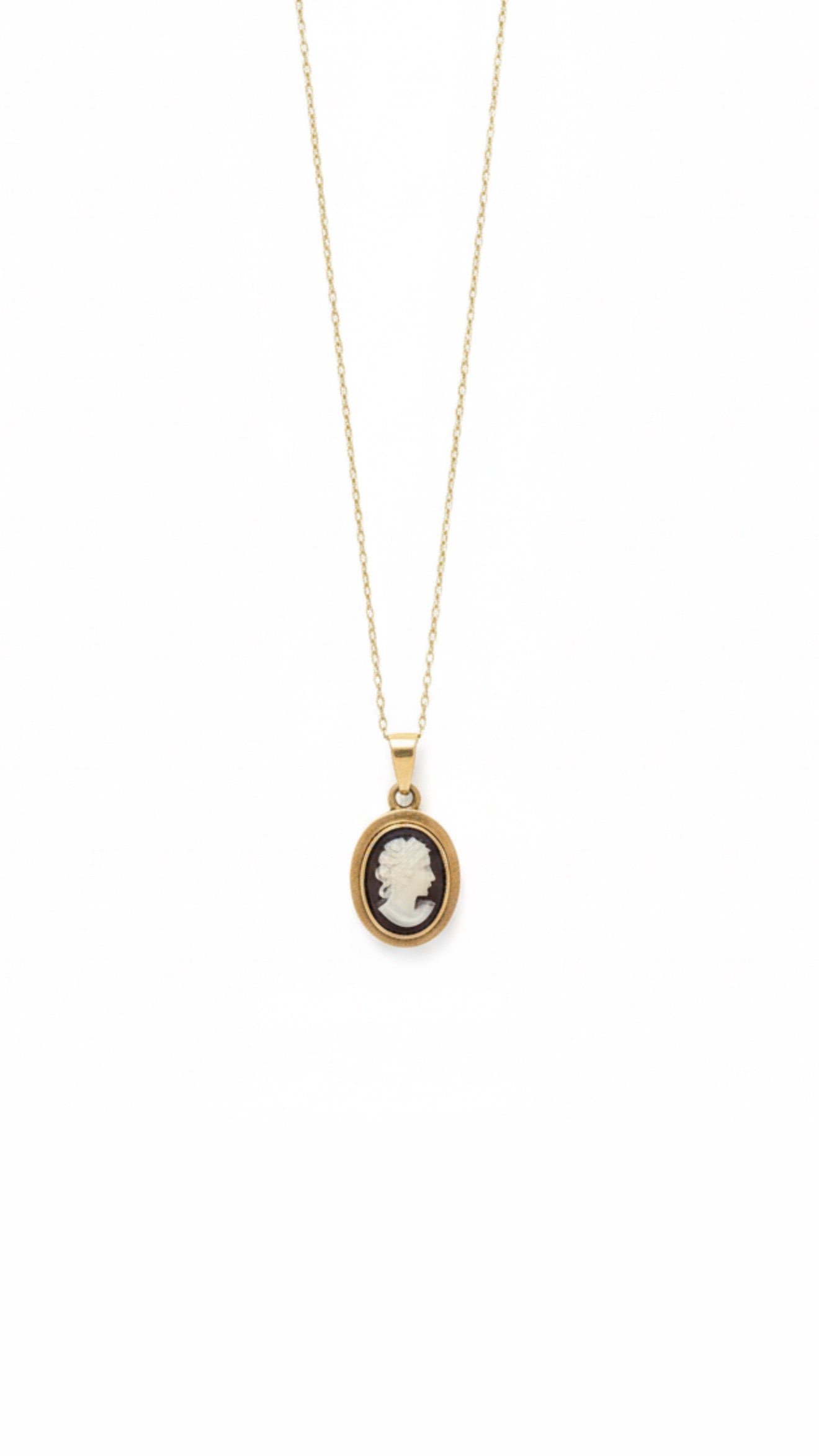 9ct Cameo Necklace