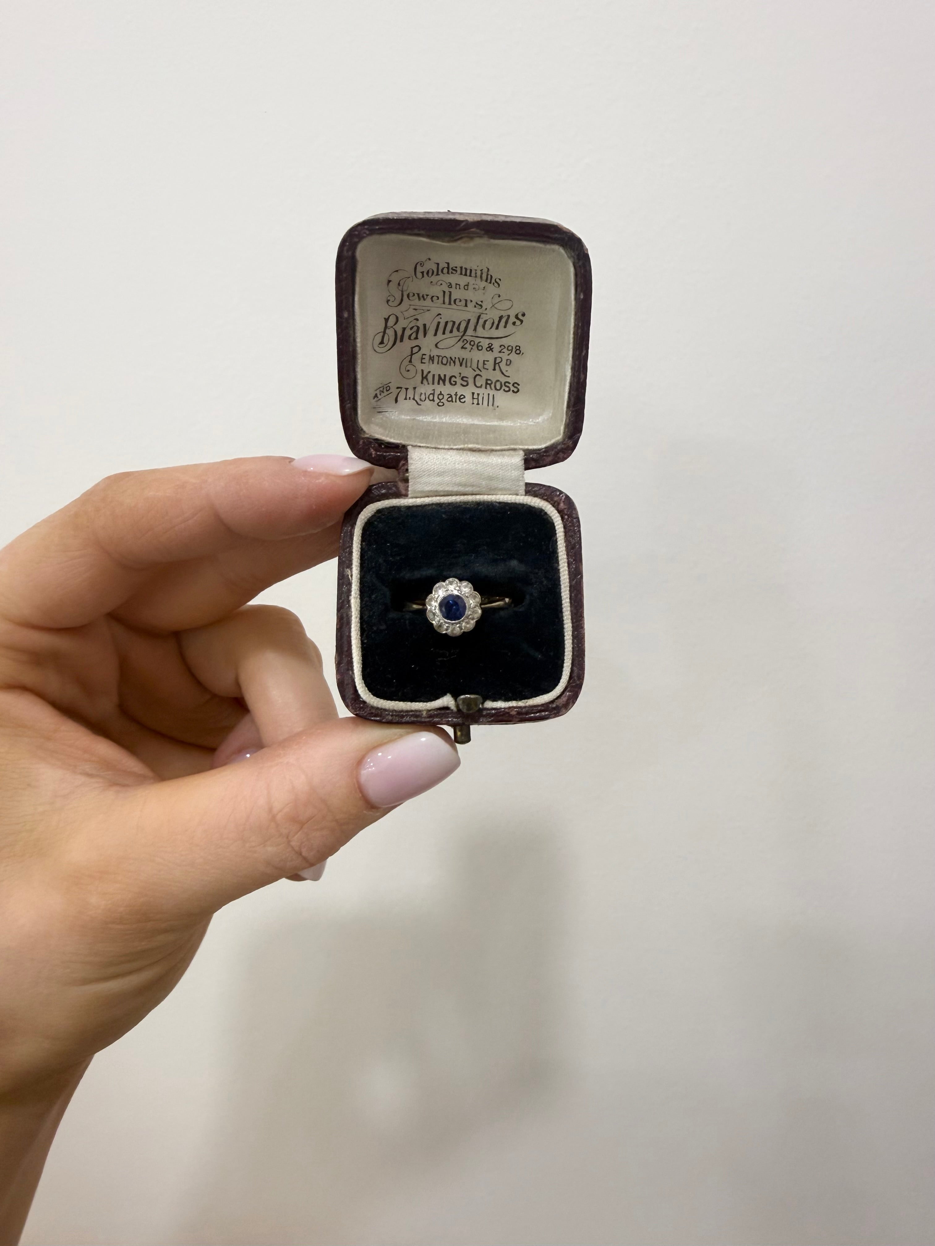 9ct Gold Art Deco Sapphire Daisy Cluster Ring