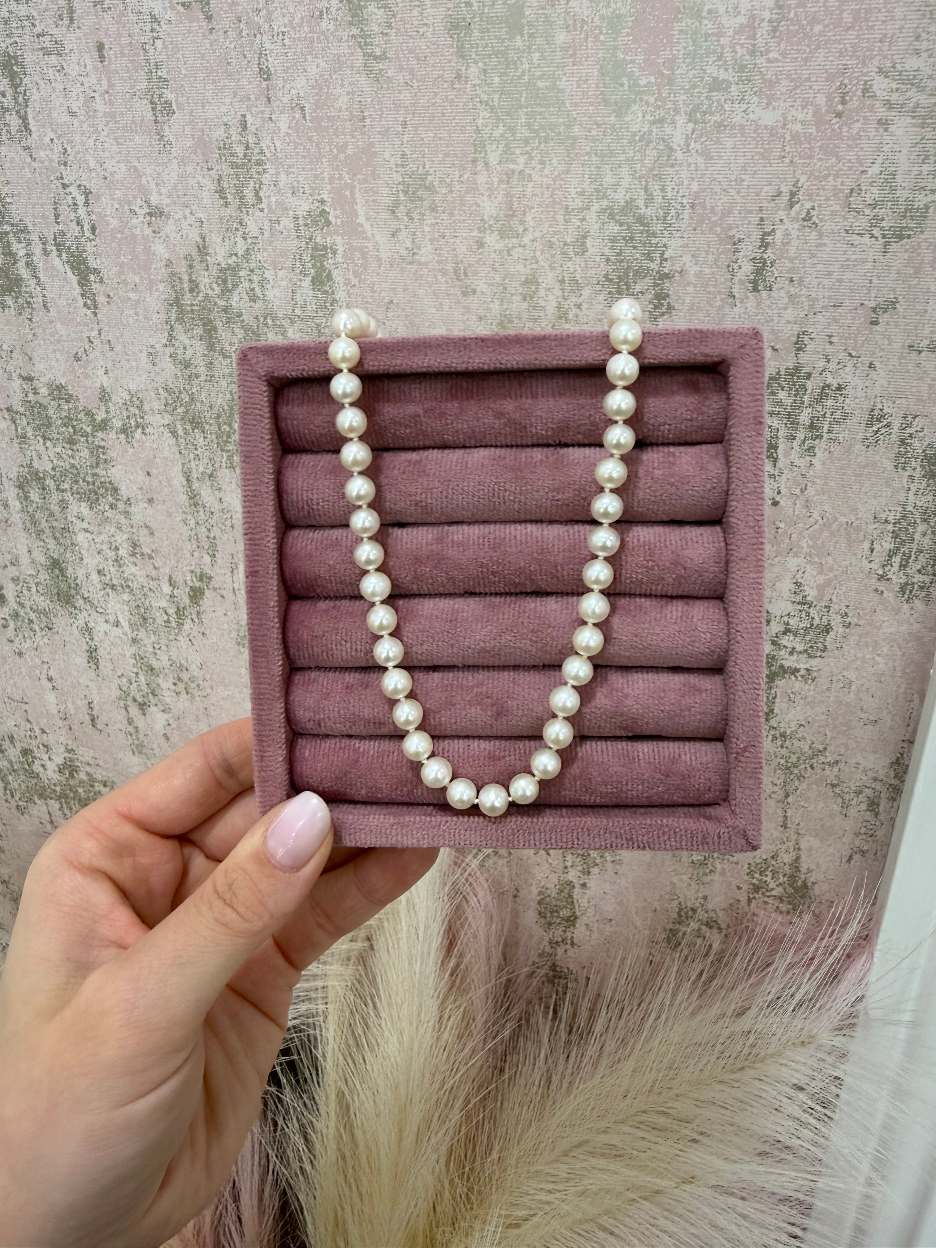 Classic Vintage Freshwater Pearl Necklace With 9ct Gold Clasp