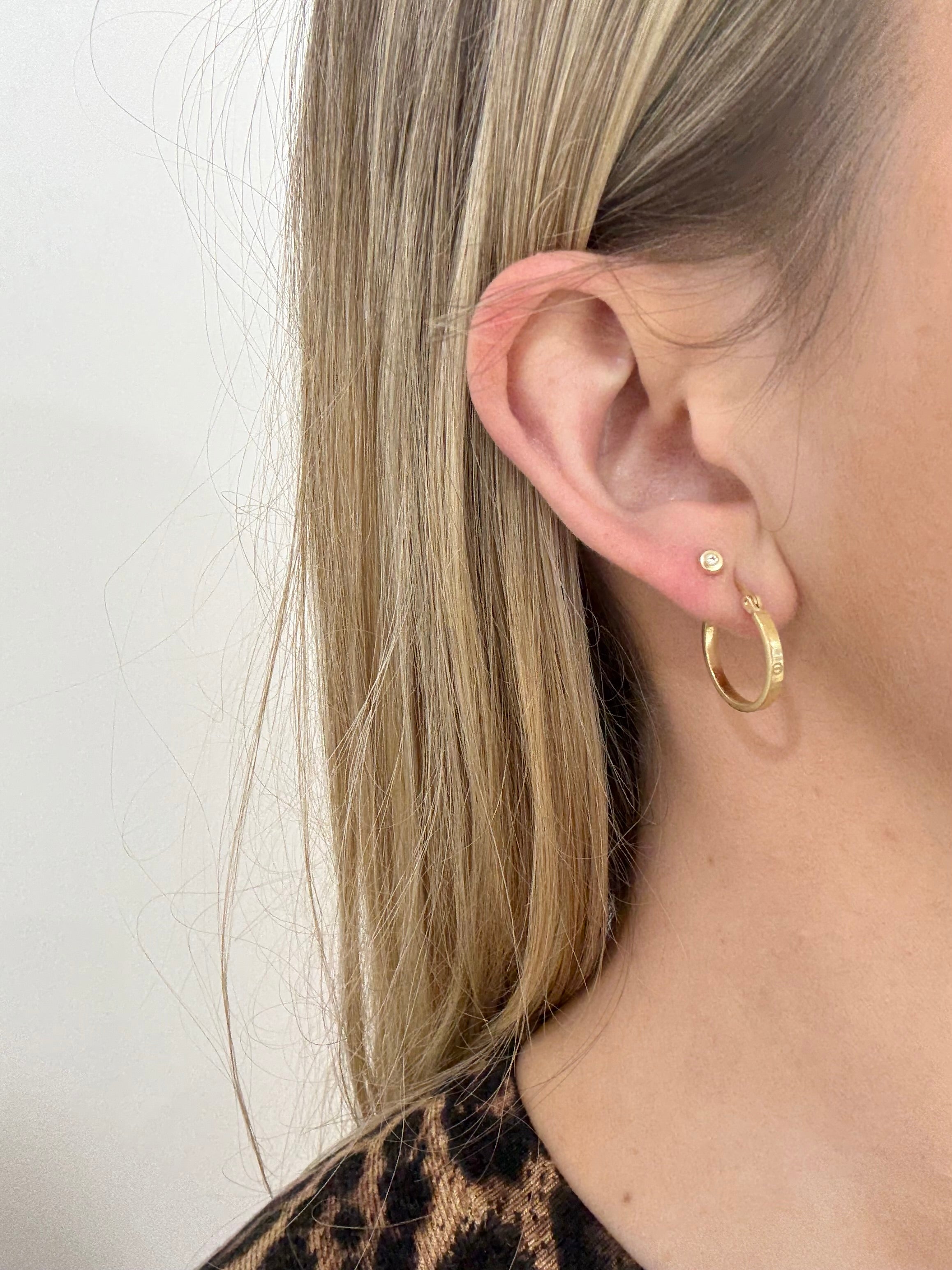 Mairead 9ct Gold Flatback Earrings
