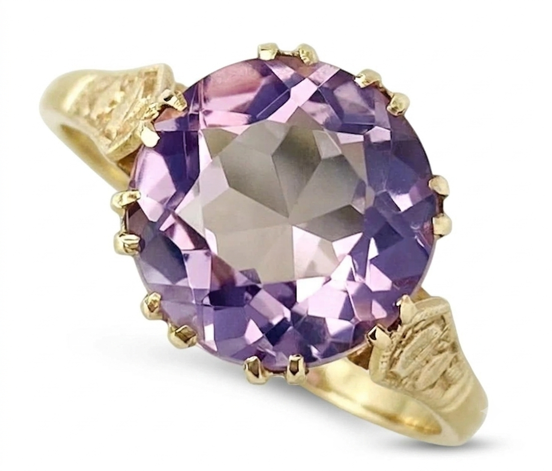 9ct Gold Purple Amethyst Ring