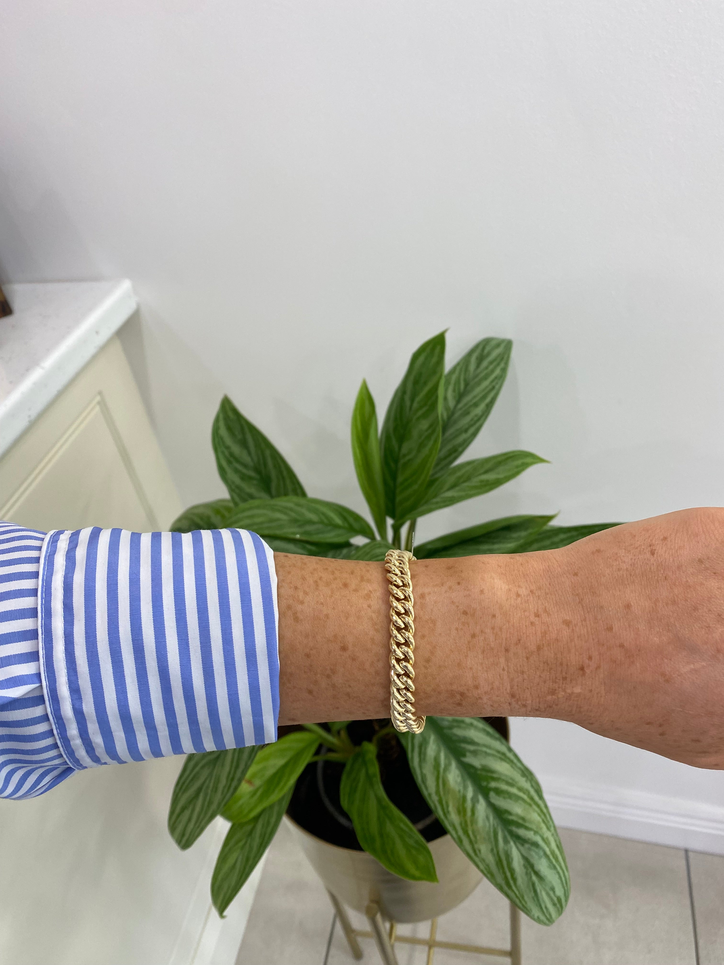 9ct Yellow Gold Classic Curb Chain Bracelet with Bolt Ring Clasp