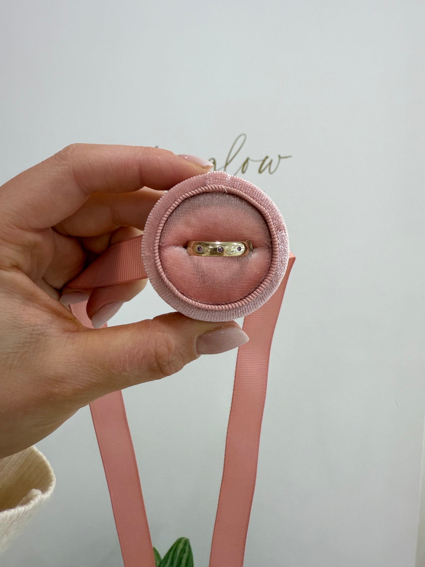 9ct Gold Pink Sapphire Band