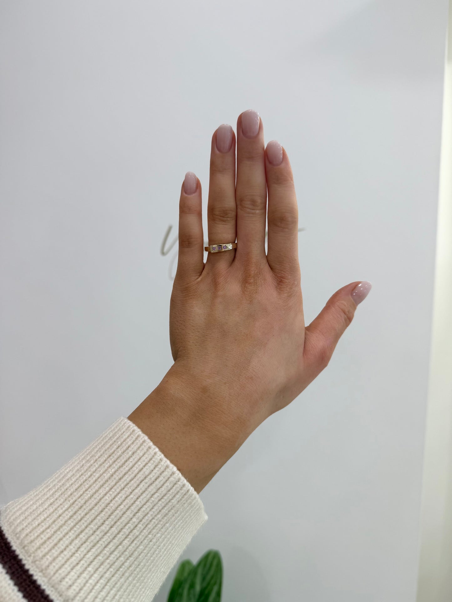 9ct Gold Pink Sapphire Band