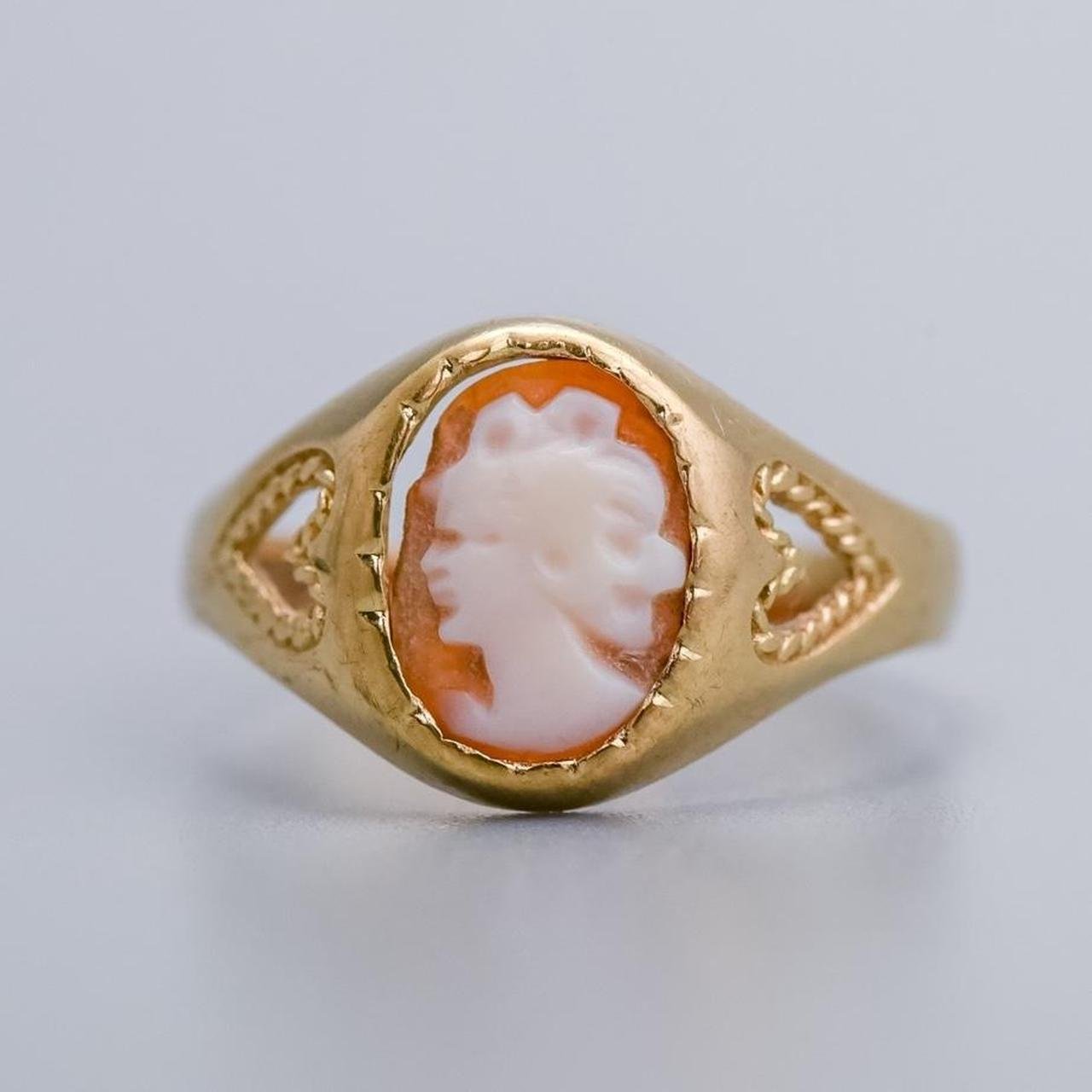 9ct Gold Cameo Ring