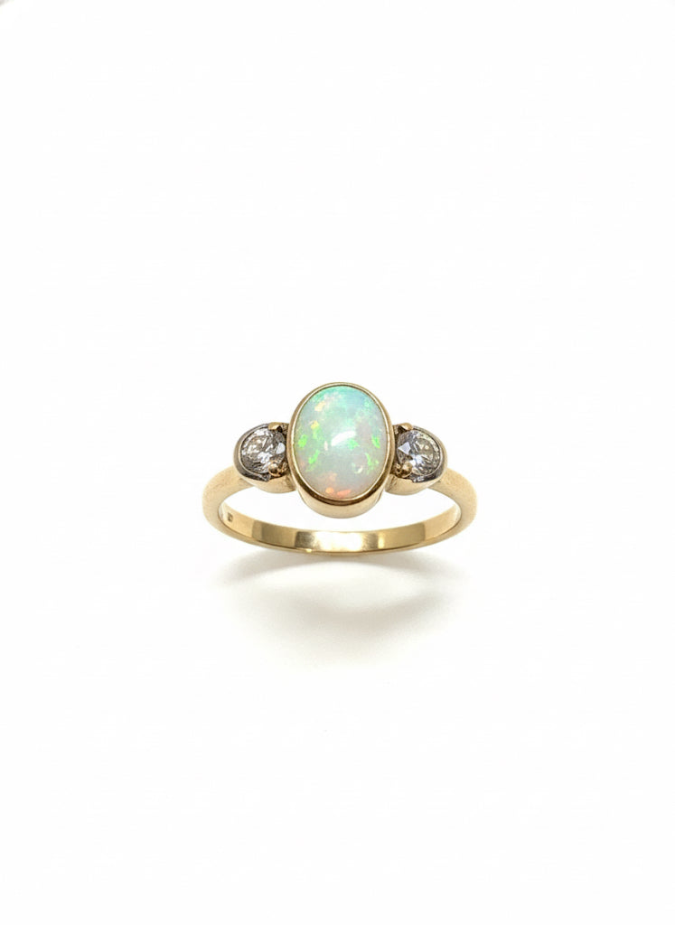 18ct Opal & Diamond Ring