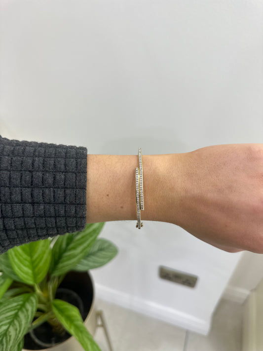 9ct Gold Diamond Bangle
