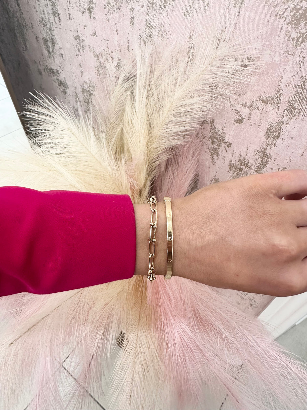 9ct Gold Screw Head Bangle