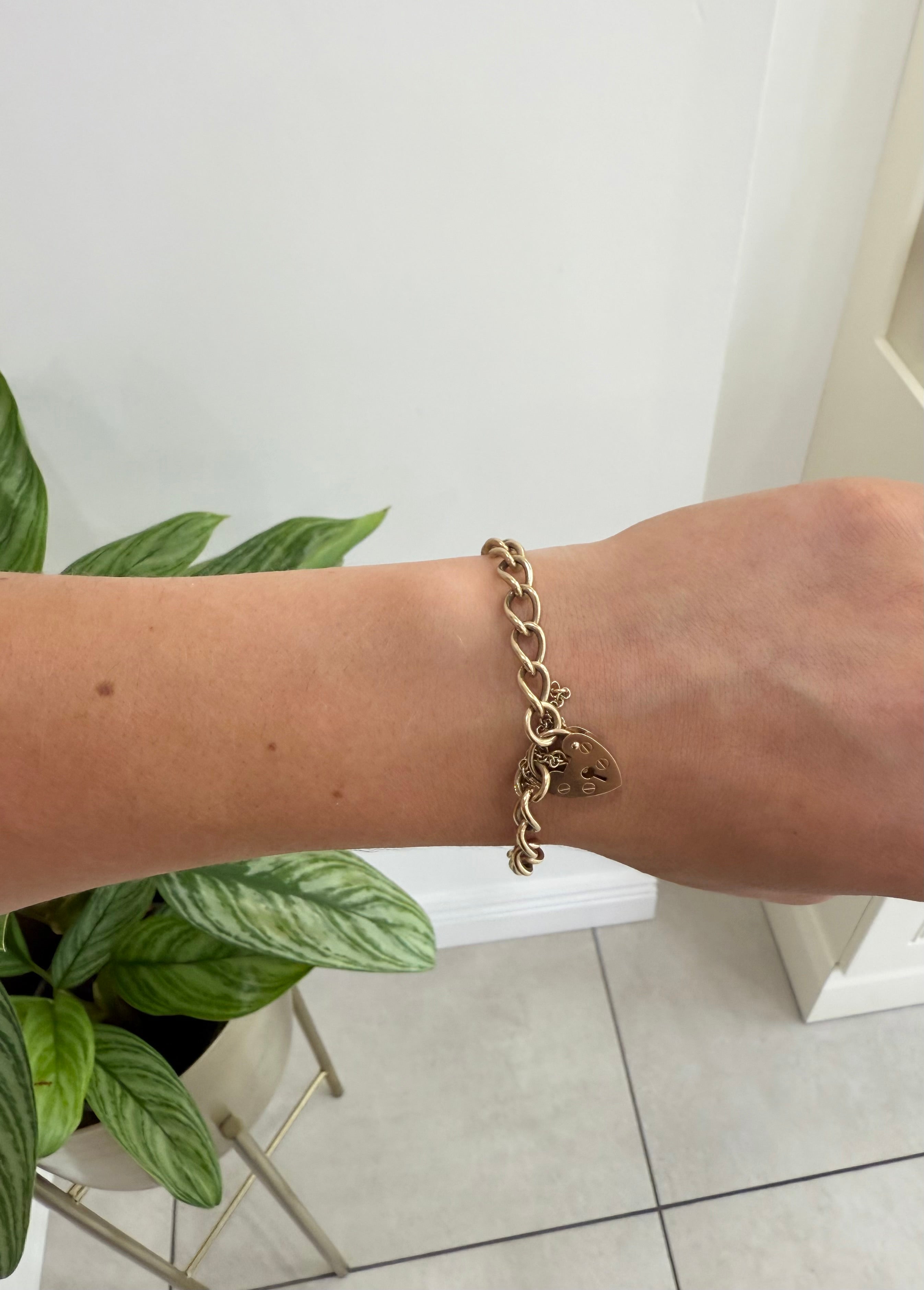 9ct Antique Curb Bracelet