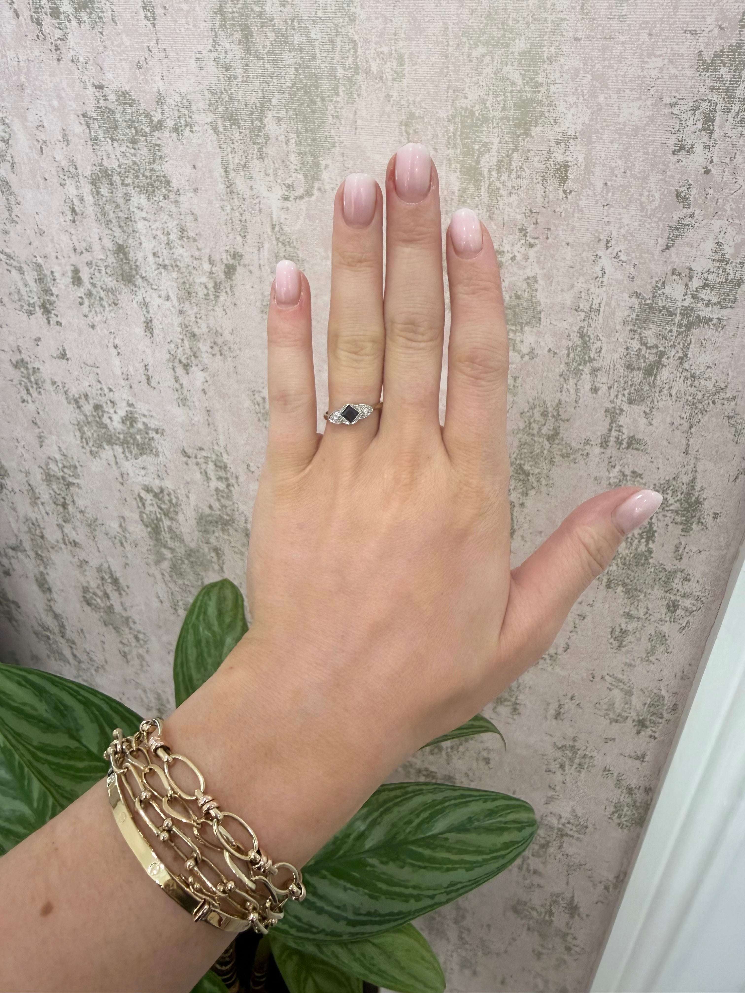 9ct Gold Sapphire & Diamond Ring