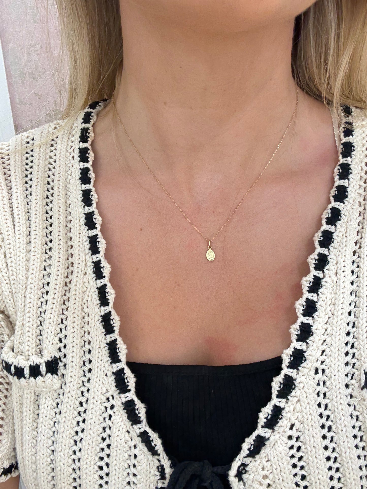 9ct Gold Tiny Miraculous Medal