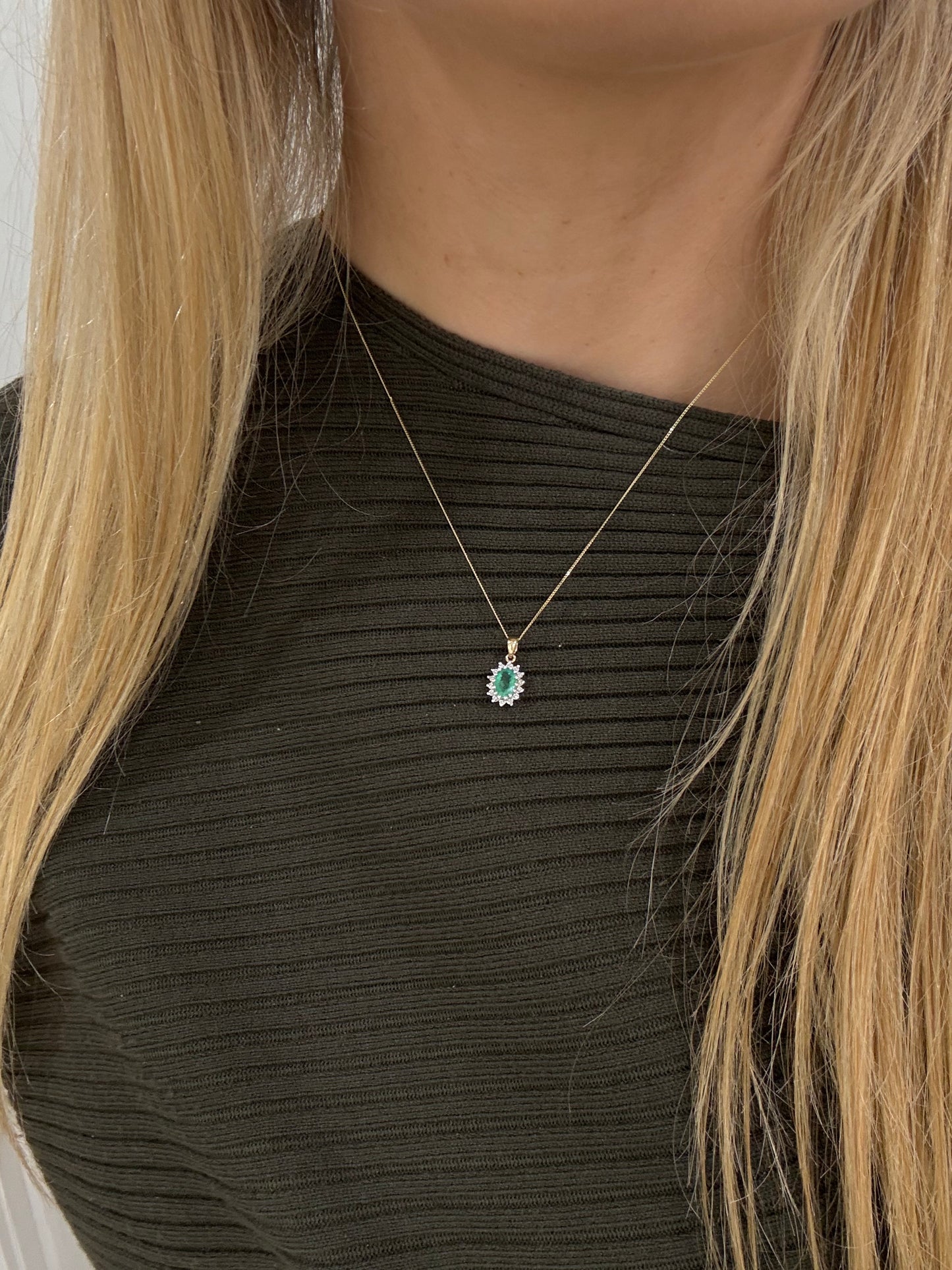 9ct Gold Emerald & Diamond Necklace