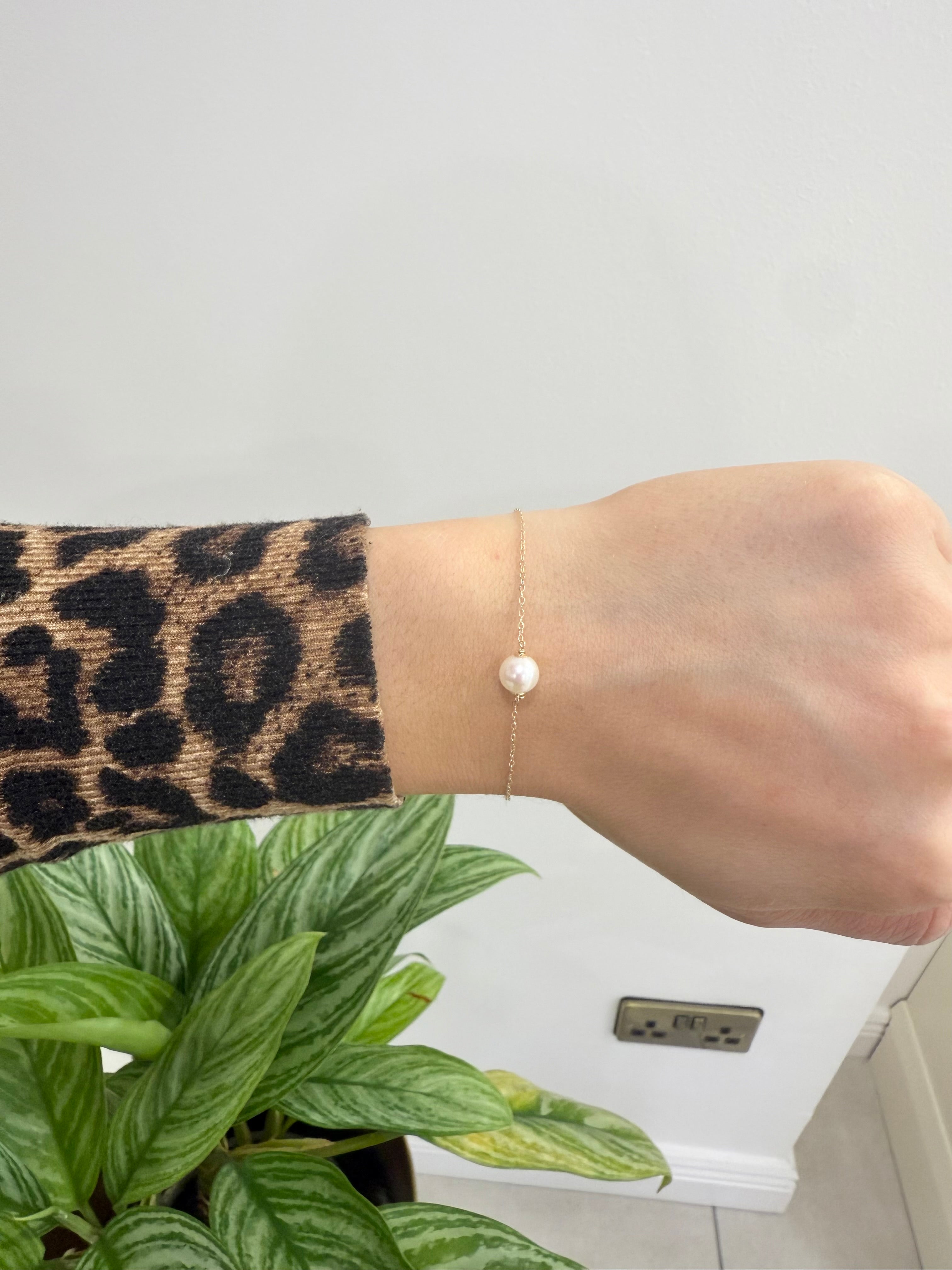 Emi 9ct Gold Bracelet