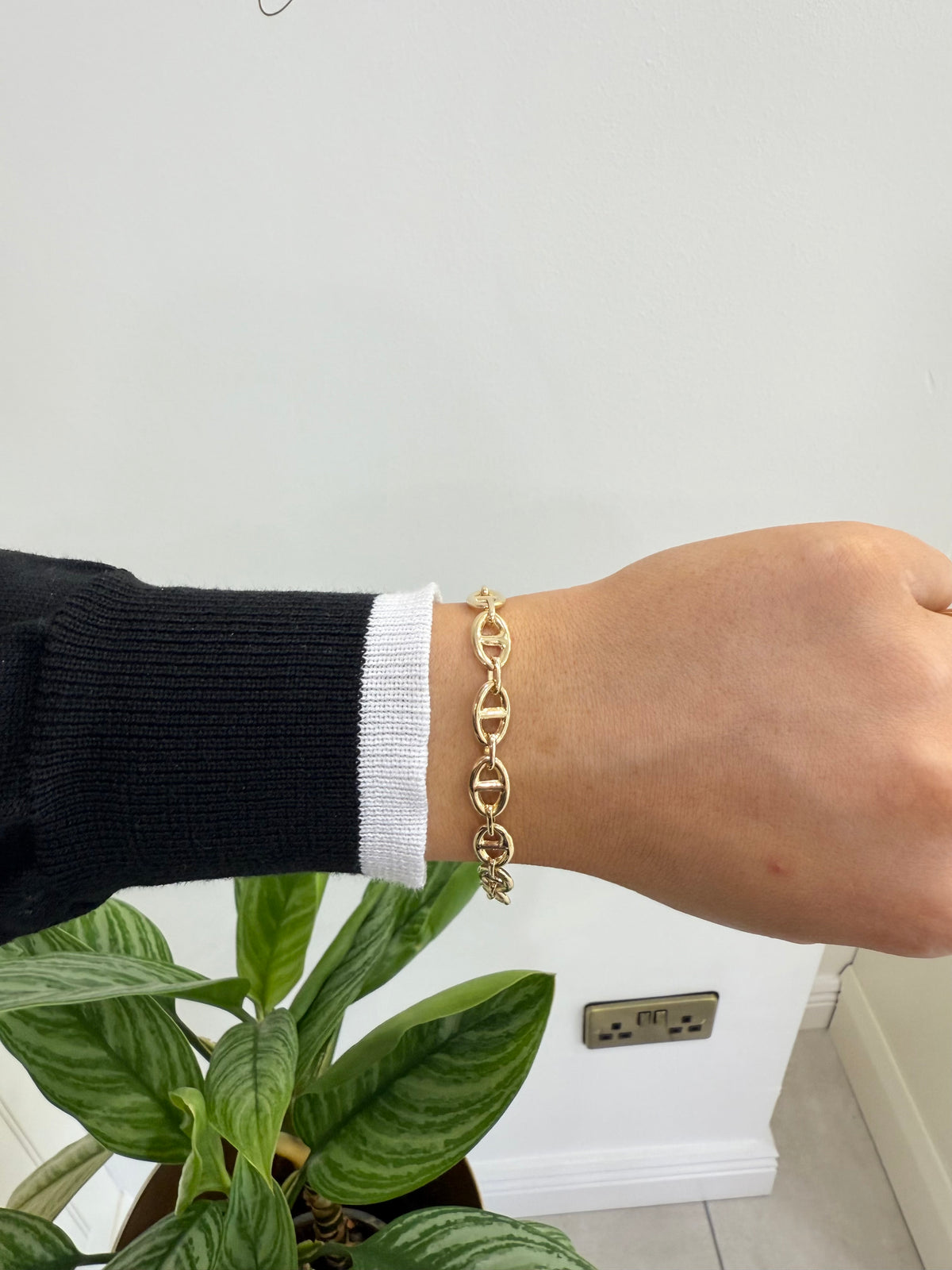 9ct Oval Marina Link Bracelet