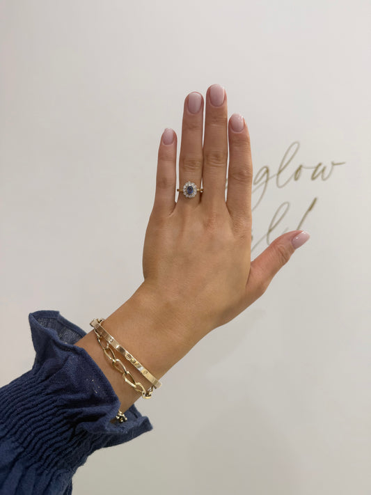 18ct Oval Sapphire Diamond Set Cluste Ring