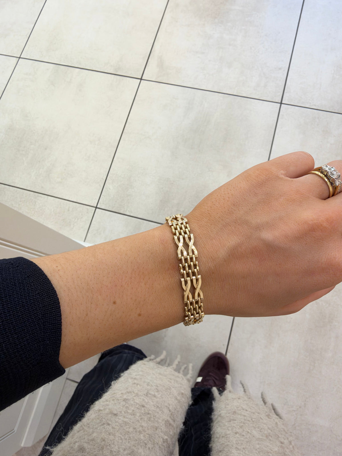 9ct Gold Decorated Gate Bracelet