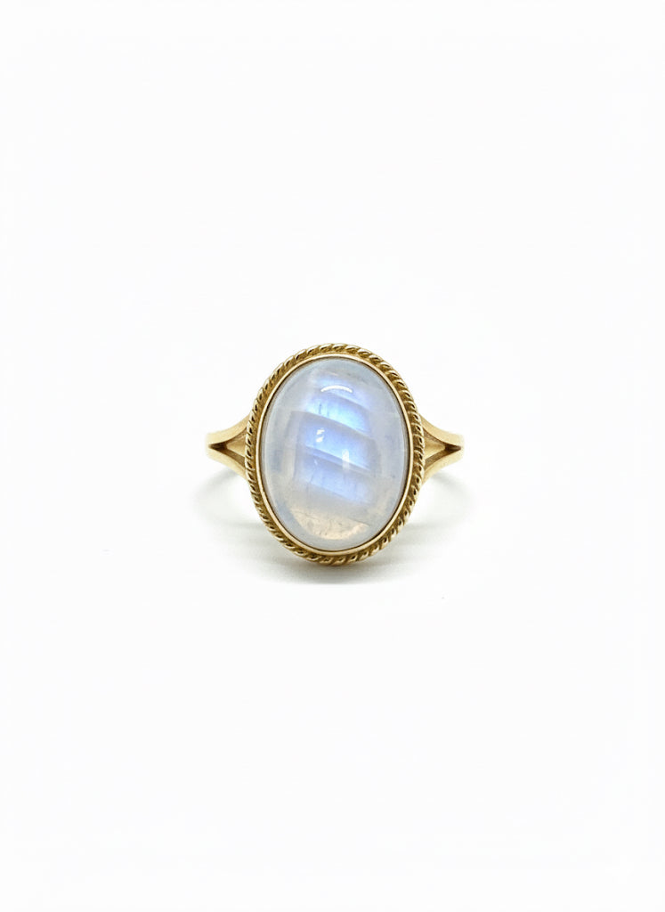 9ct Gold Moonstone Ring