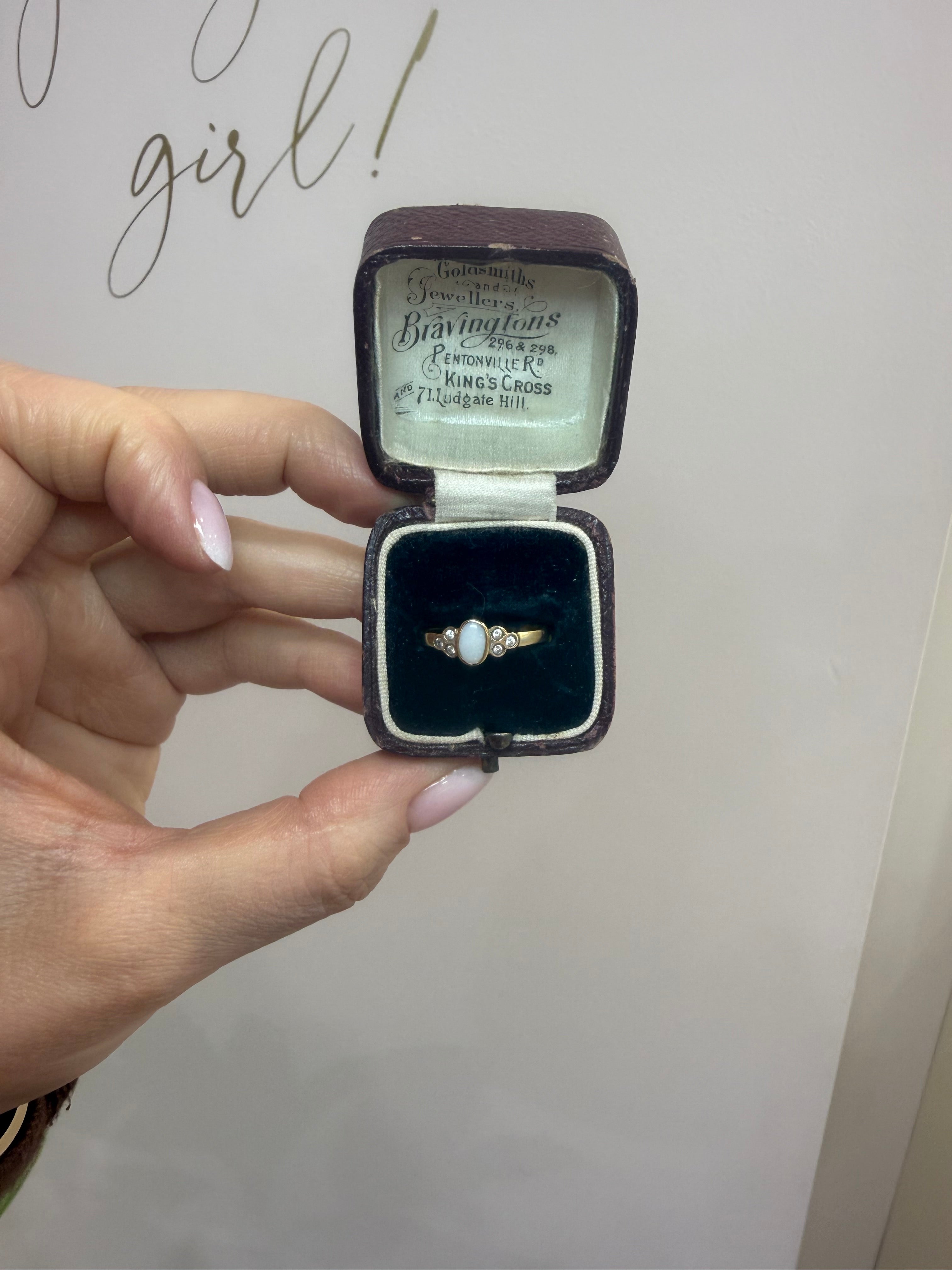 9ct Opal & Cz Ring