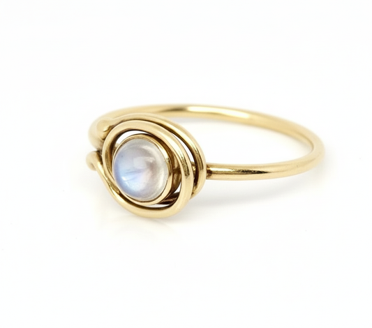9ct MoonStone Ring