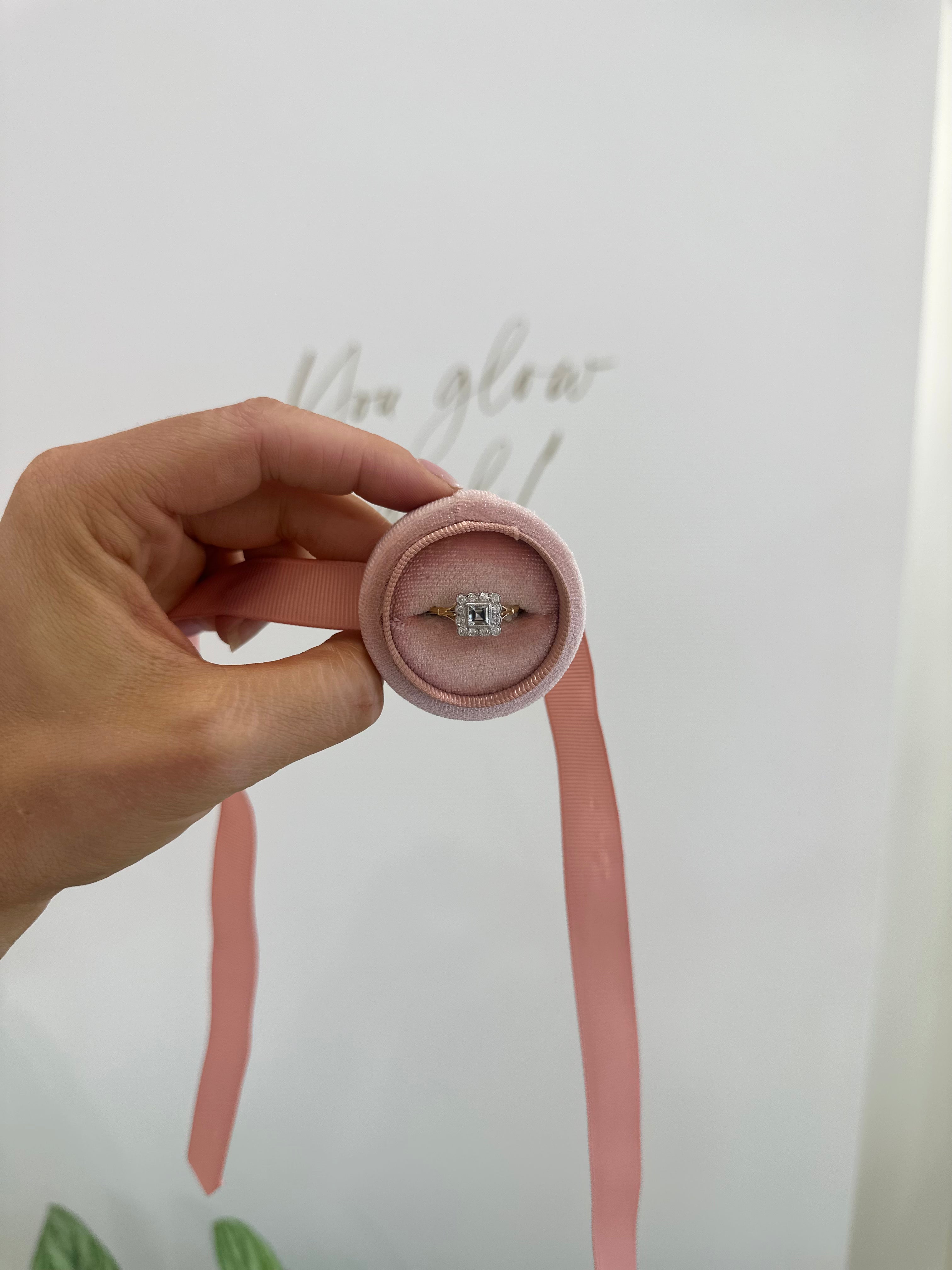 18ct Aquamarine & Diamond Ring